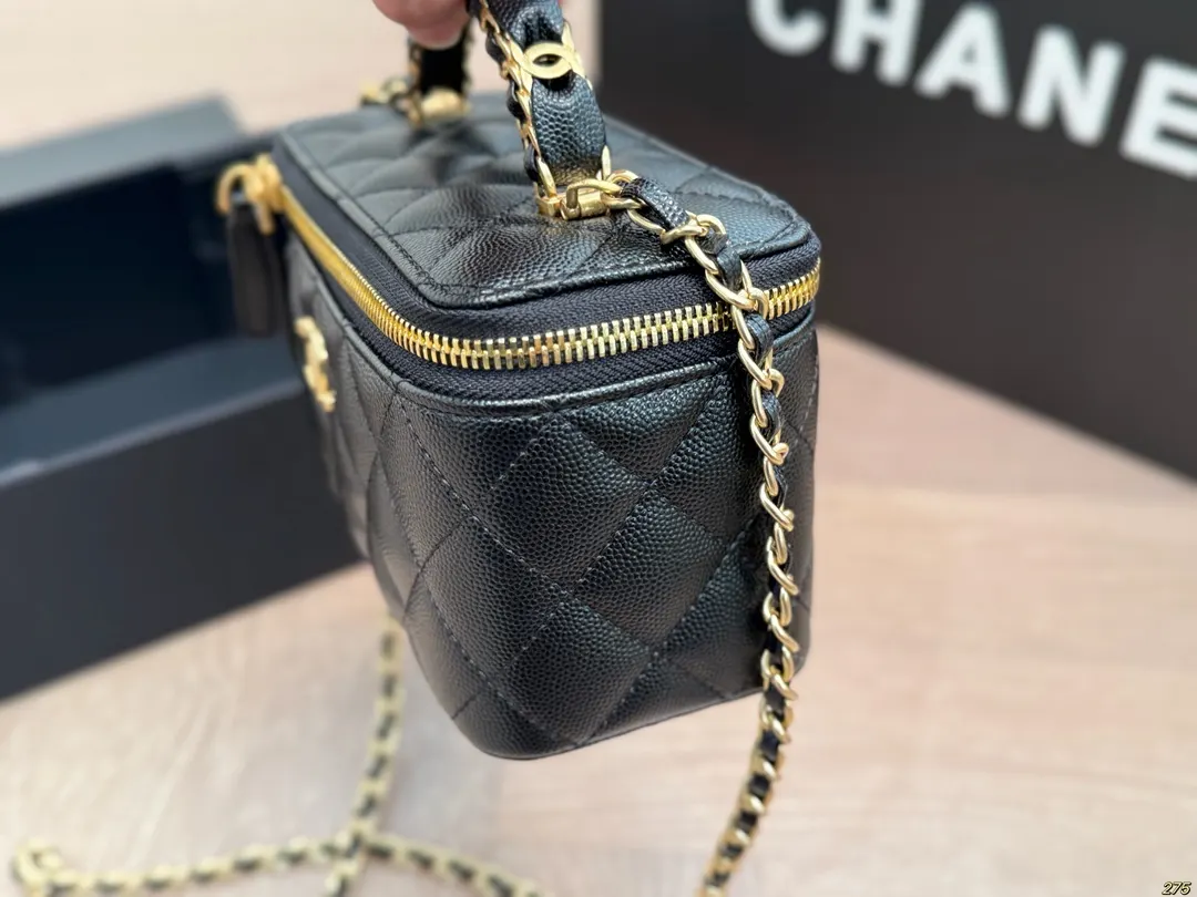CHANEL 鱼子酱 手柄化妝盒 那么好看 那么 斜背包 輕便斜挎款