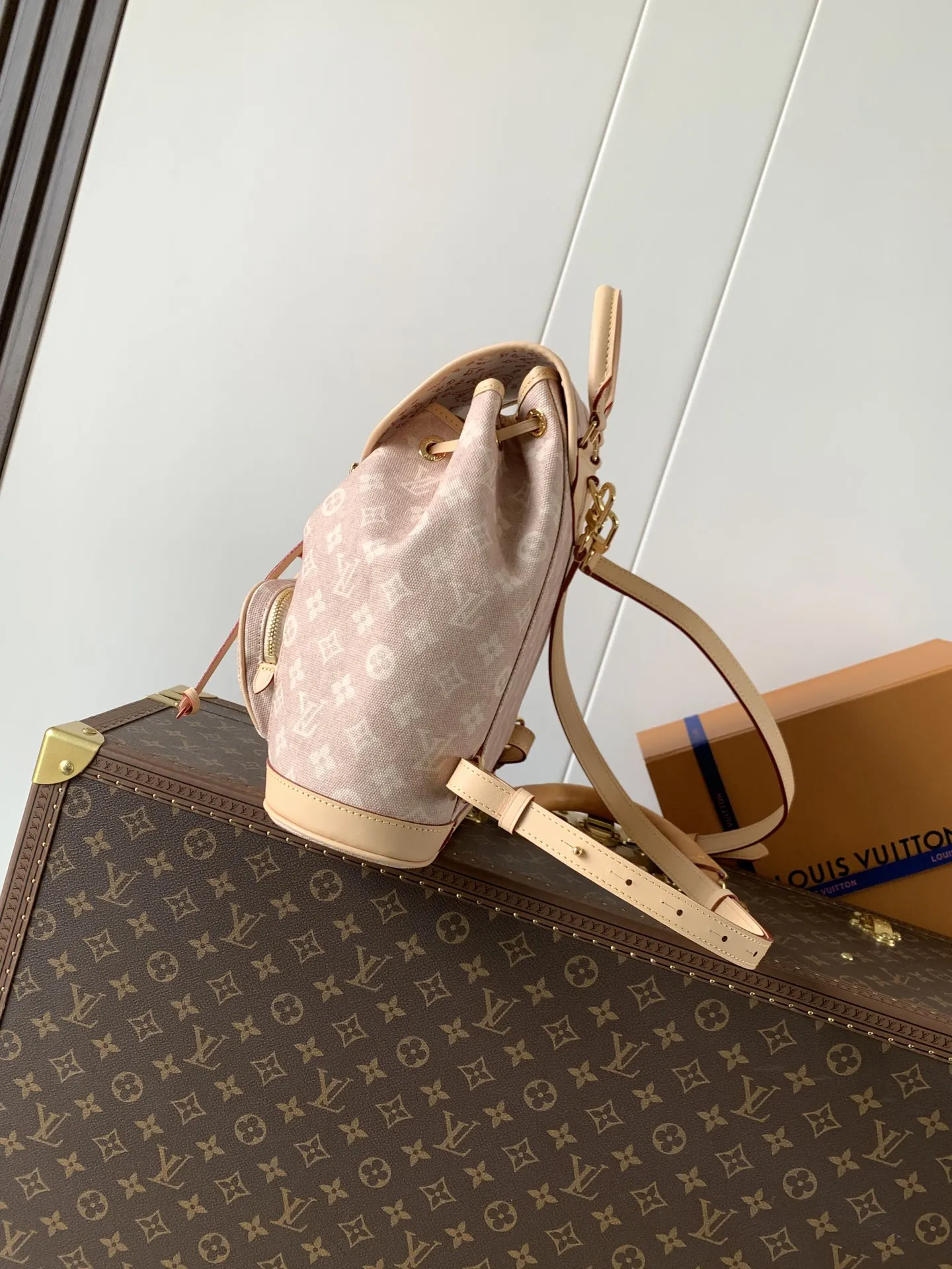 LV 牛皮 帆布包身搭 可拆卸猫咪造型钥匙包 充裕空间可收納日常 收納包 旅行收納款
