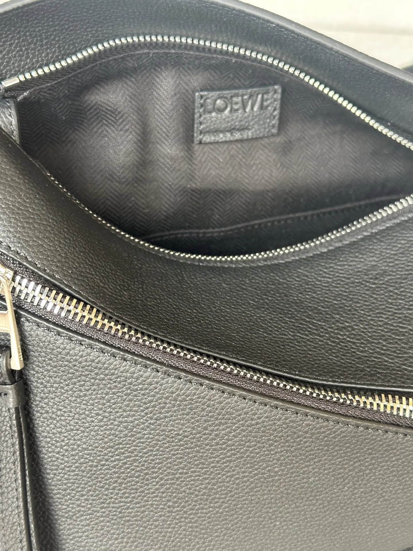 Loewe Puzzle 牛皮 腰包 休闲腰包款