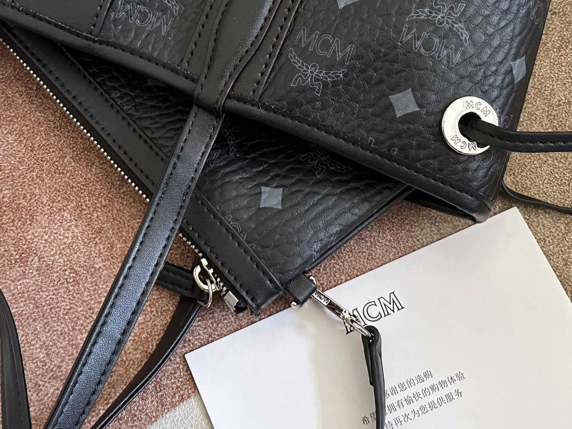 黑色 牛皮 双肩包 实用双肩款
