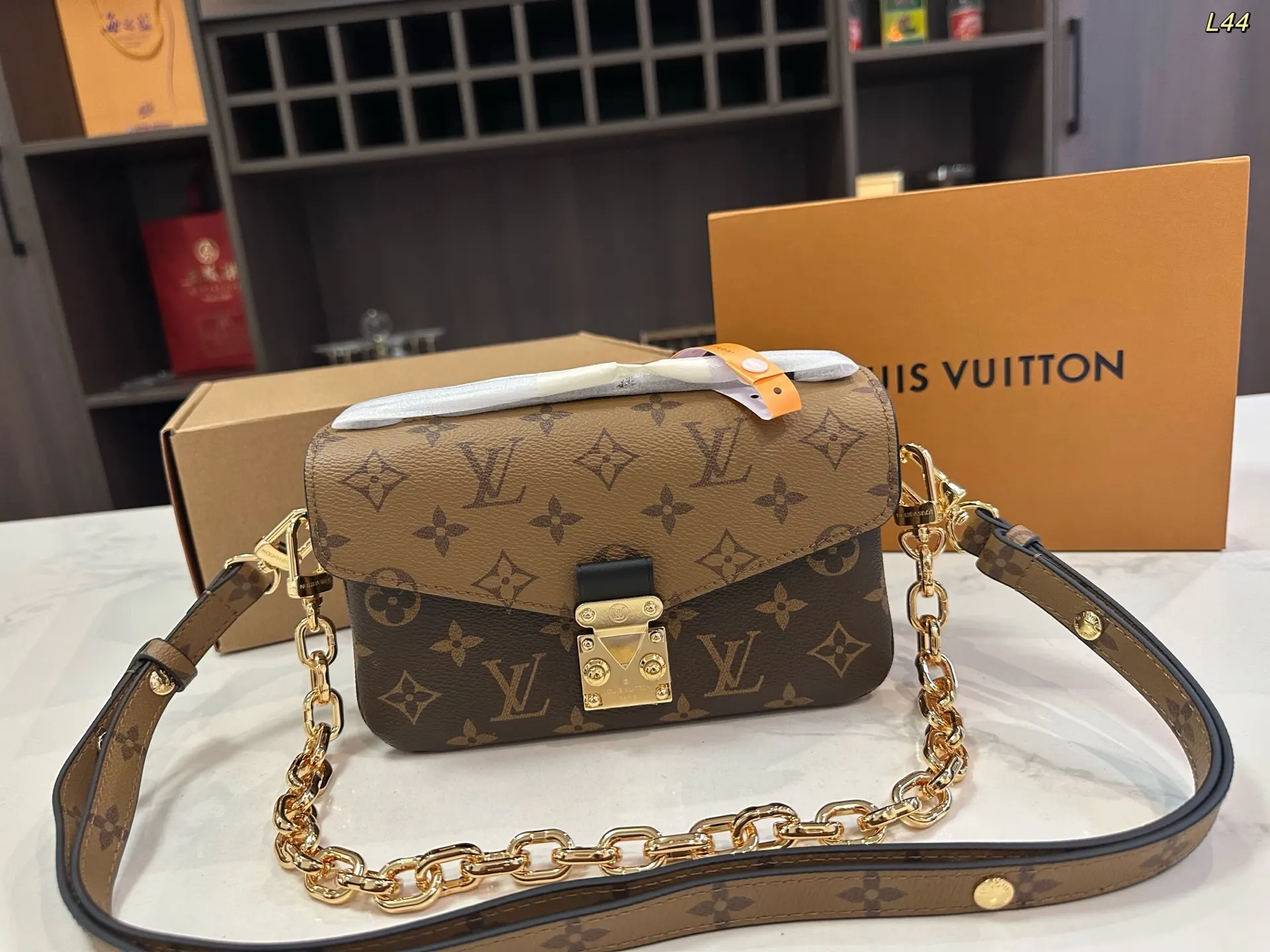 LV 小邮差包 更精致了有没有～ 斜挎包 轻便斜挎款