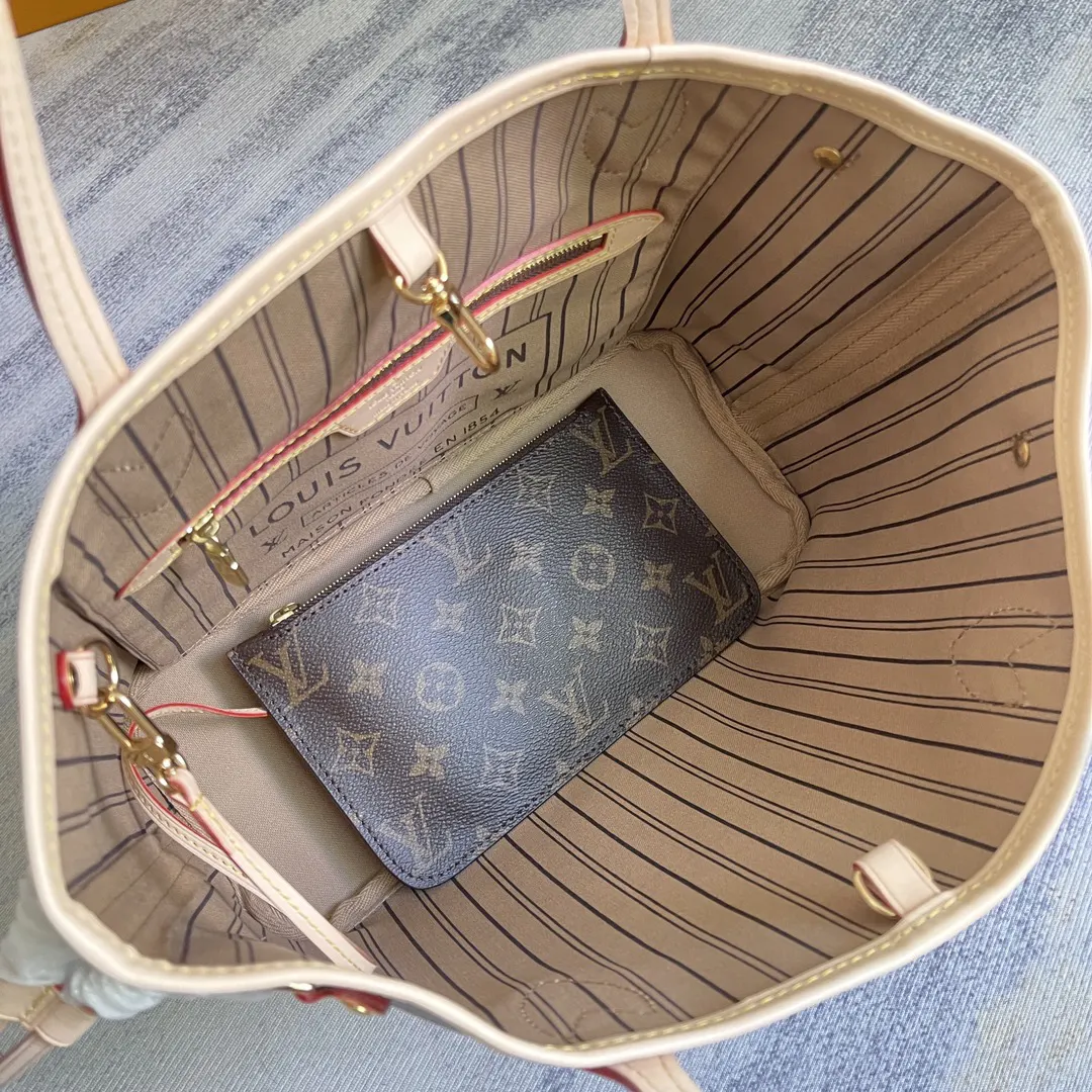 LV Neverfull 金色 牛皮 手拿包 精致手拿款(數字9) LV Neverfull 金色 牛皮 手拿包 精致手拿款(數字9)