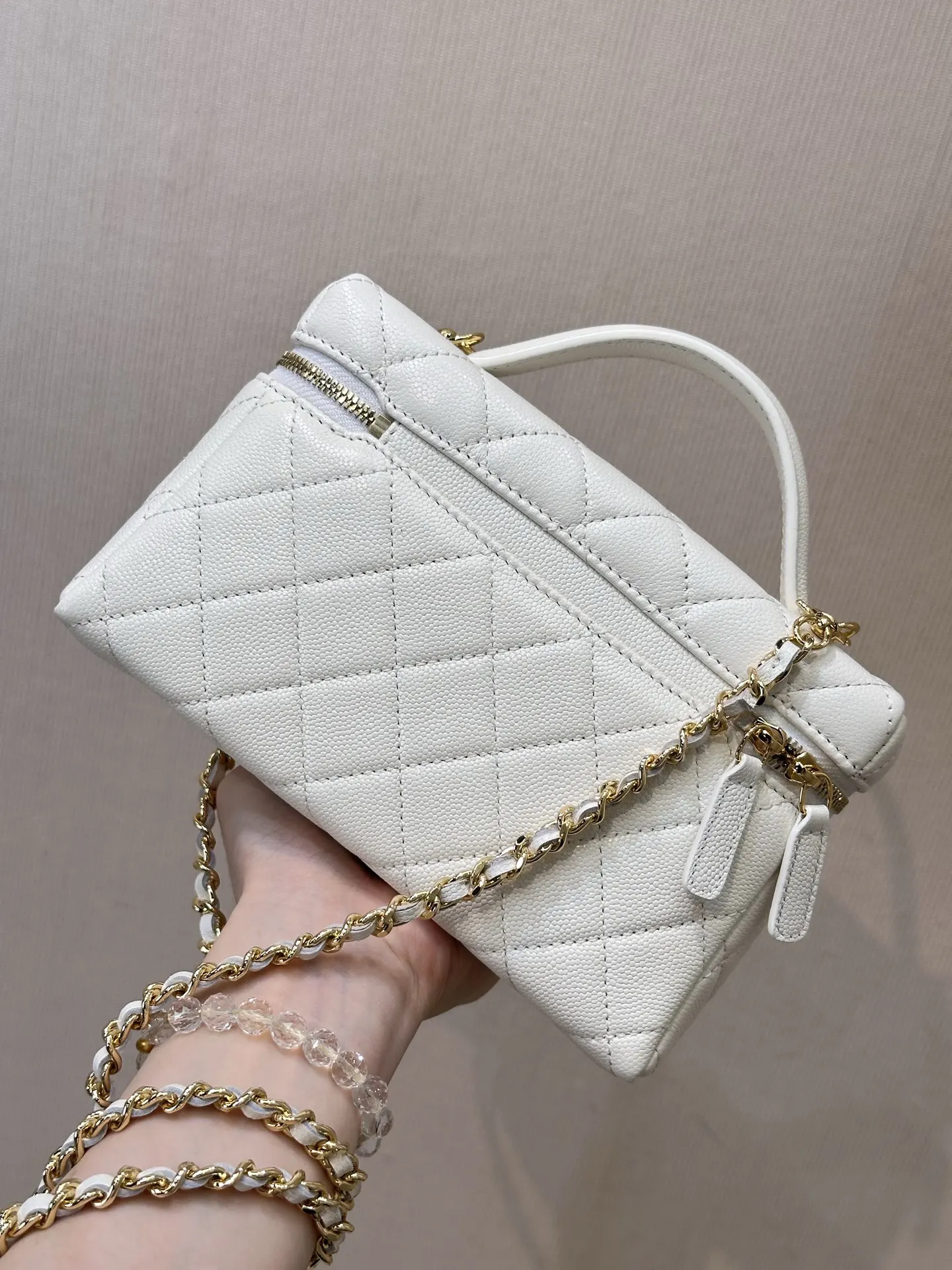 Chanel Cowhide Chain Bag Shoulder and Crossbody Wear