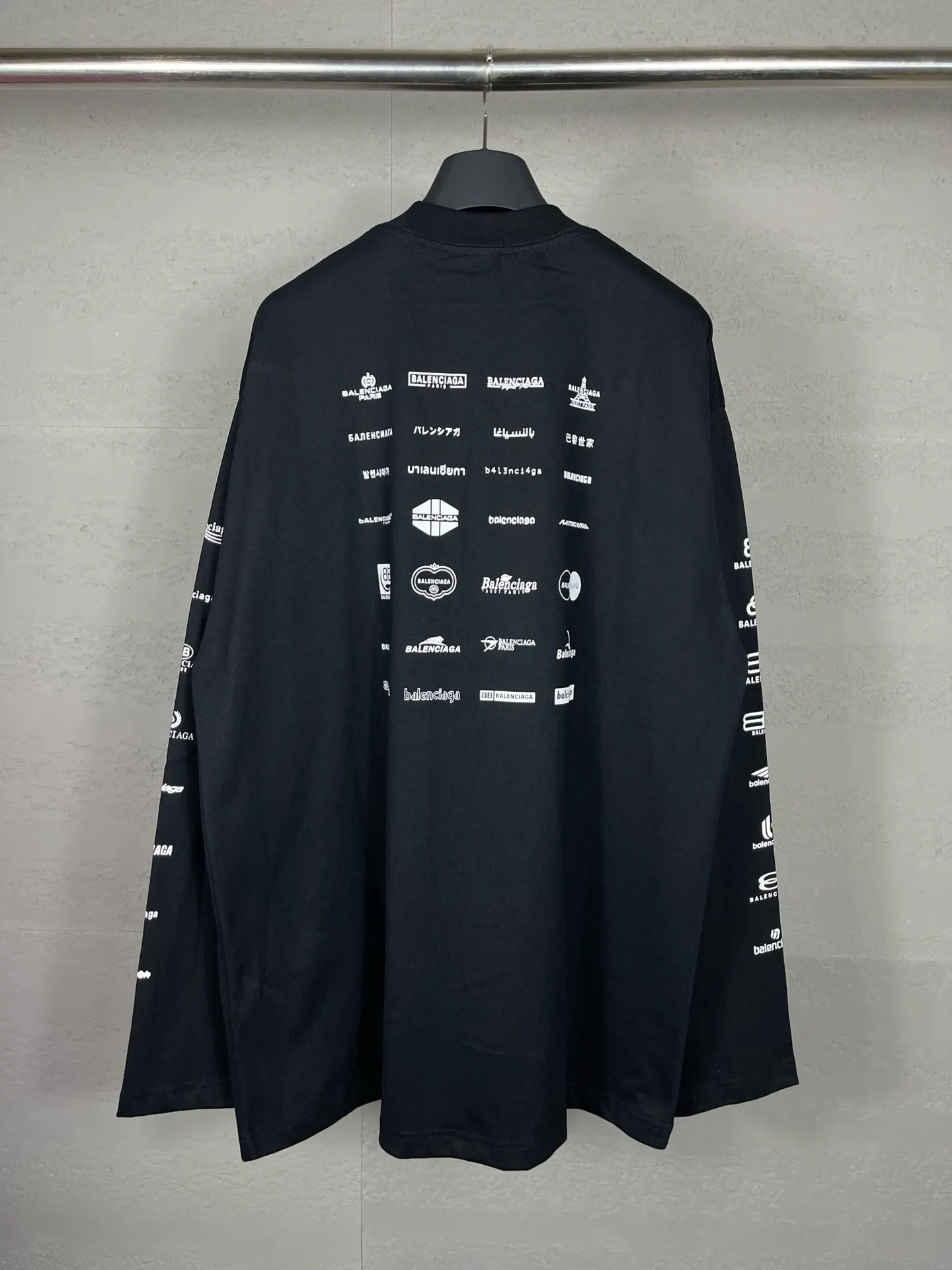 Balenciaga 黑色 純棉 Logo 短袖T恤 宽松休閒(數字2) Balenciaga 黑色 純棉 Logo 短袖T恤 宽松休閒(數字2)