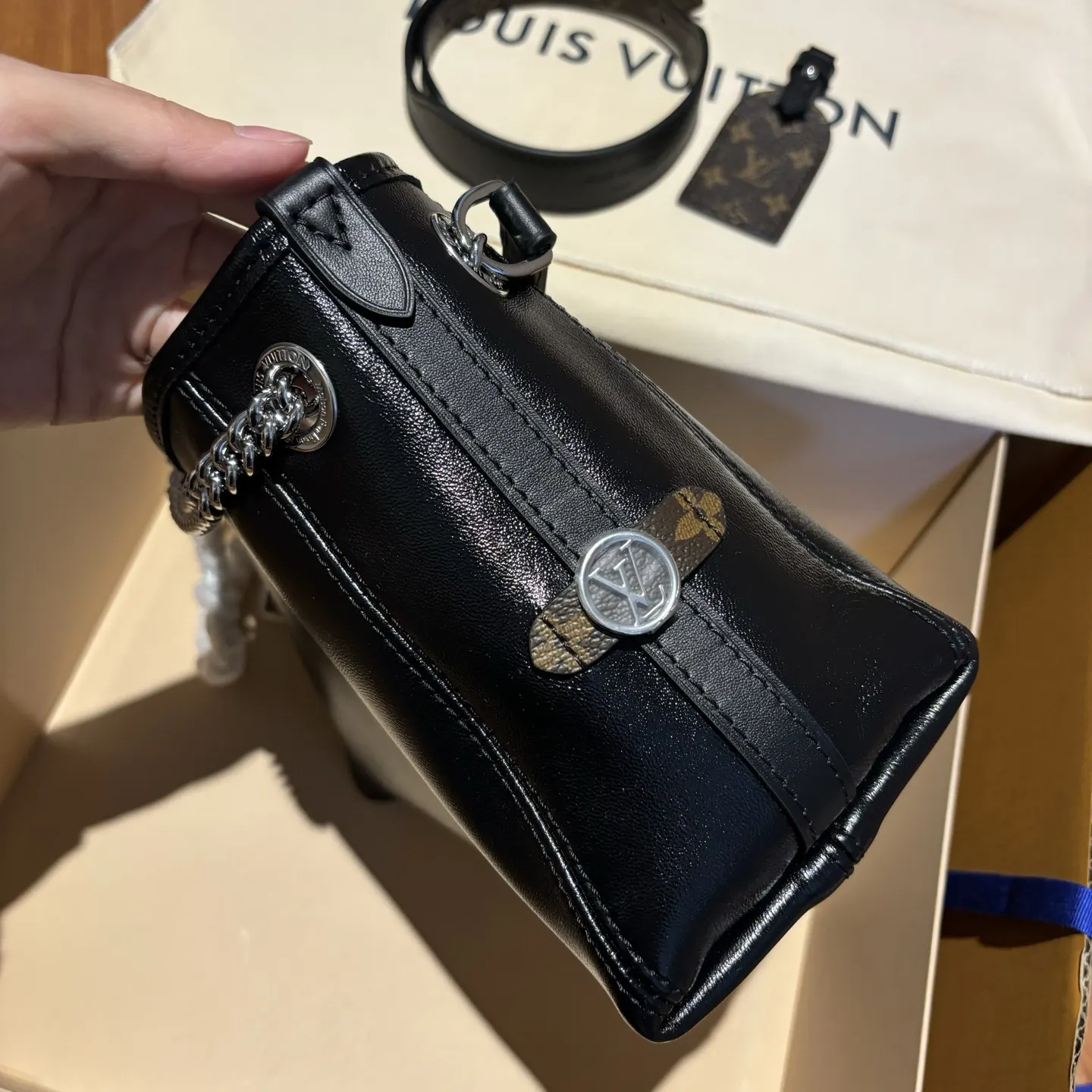 CarryAll 牛皮 链条包 精致链条款