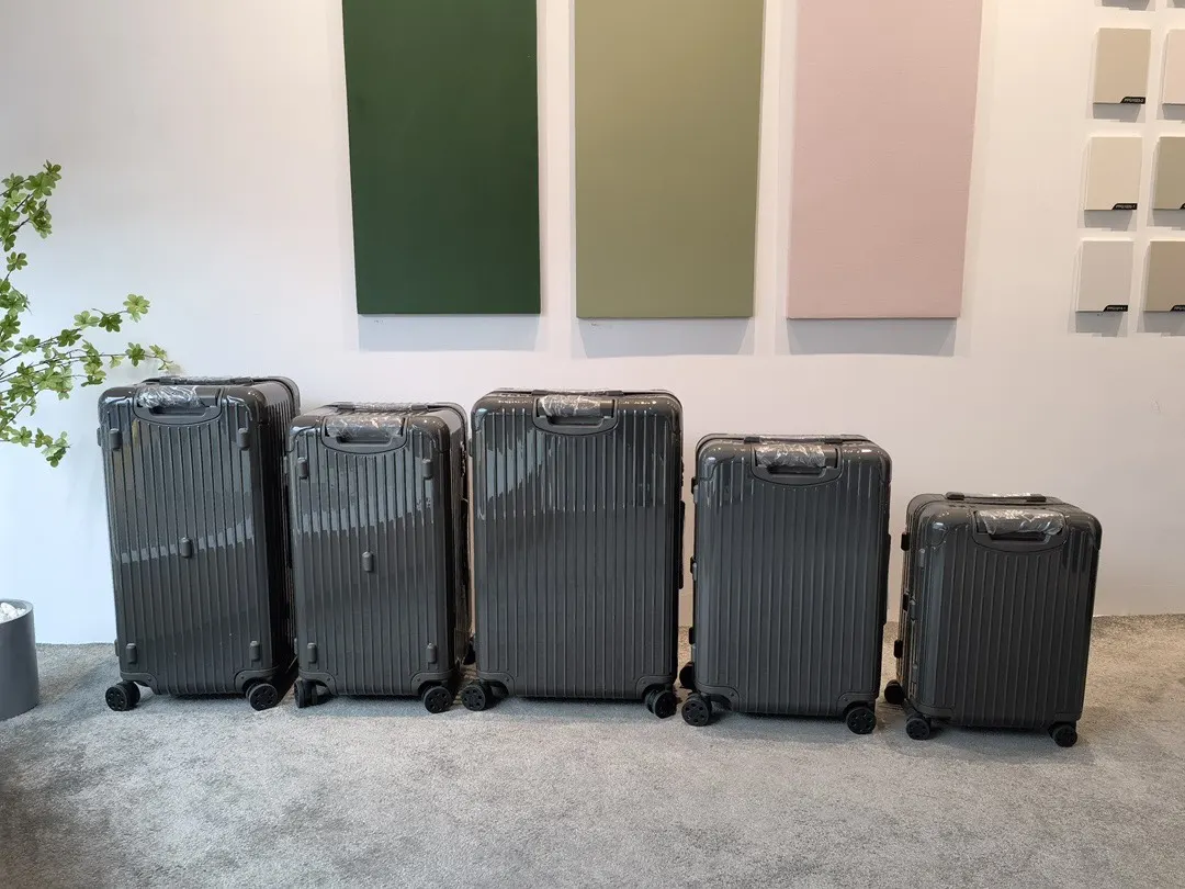 黑色 白色 新版升级 RIMOWA日默瓦 Trunk 行李箱 旅行拉杆款 輕便出行款