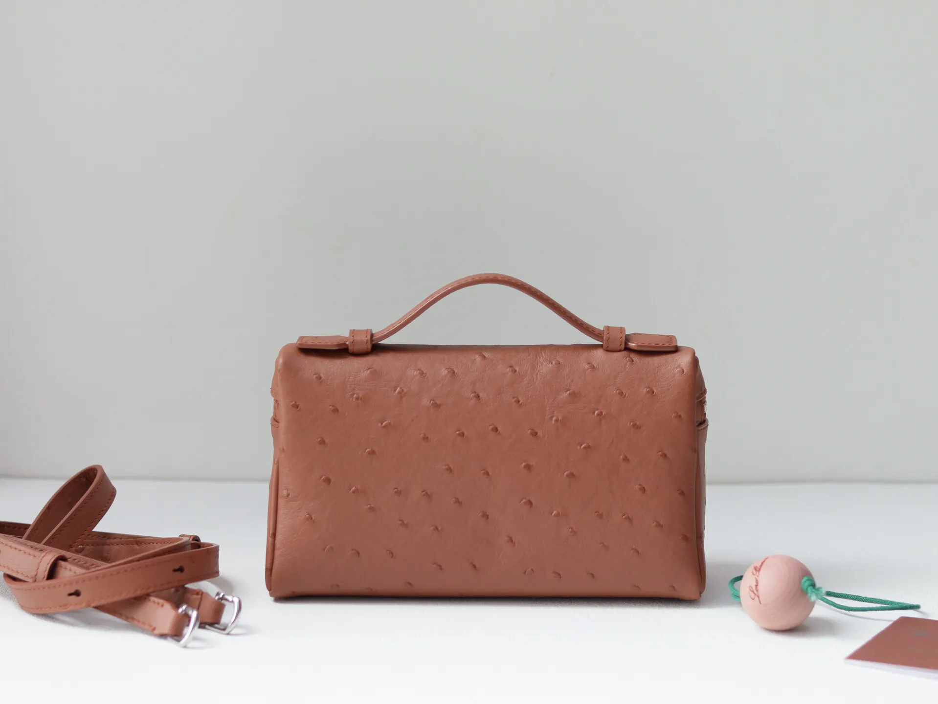 牛皮 鸵鸟皮 LORO PIANA 手拿包 精致手拿款(數字10) 牛皮 鸵鸟皮 LORO PIANA 手拿包 精致手拿款(數字10)