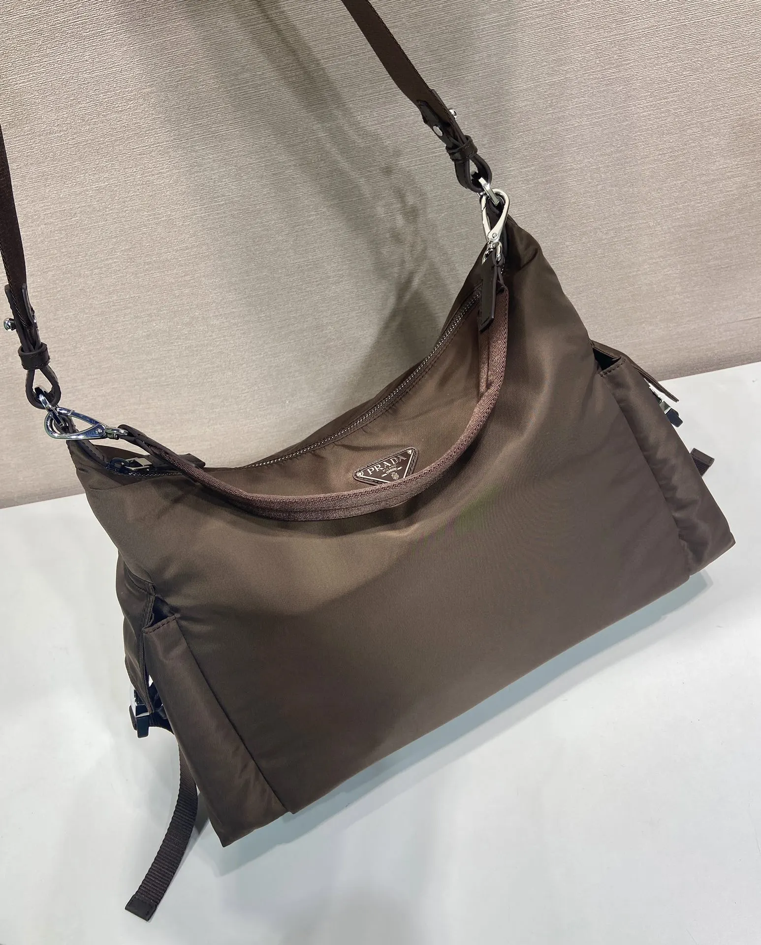 Prada Re-Nylon 皮革 腋下包