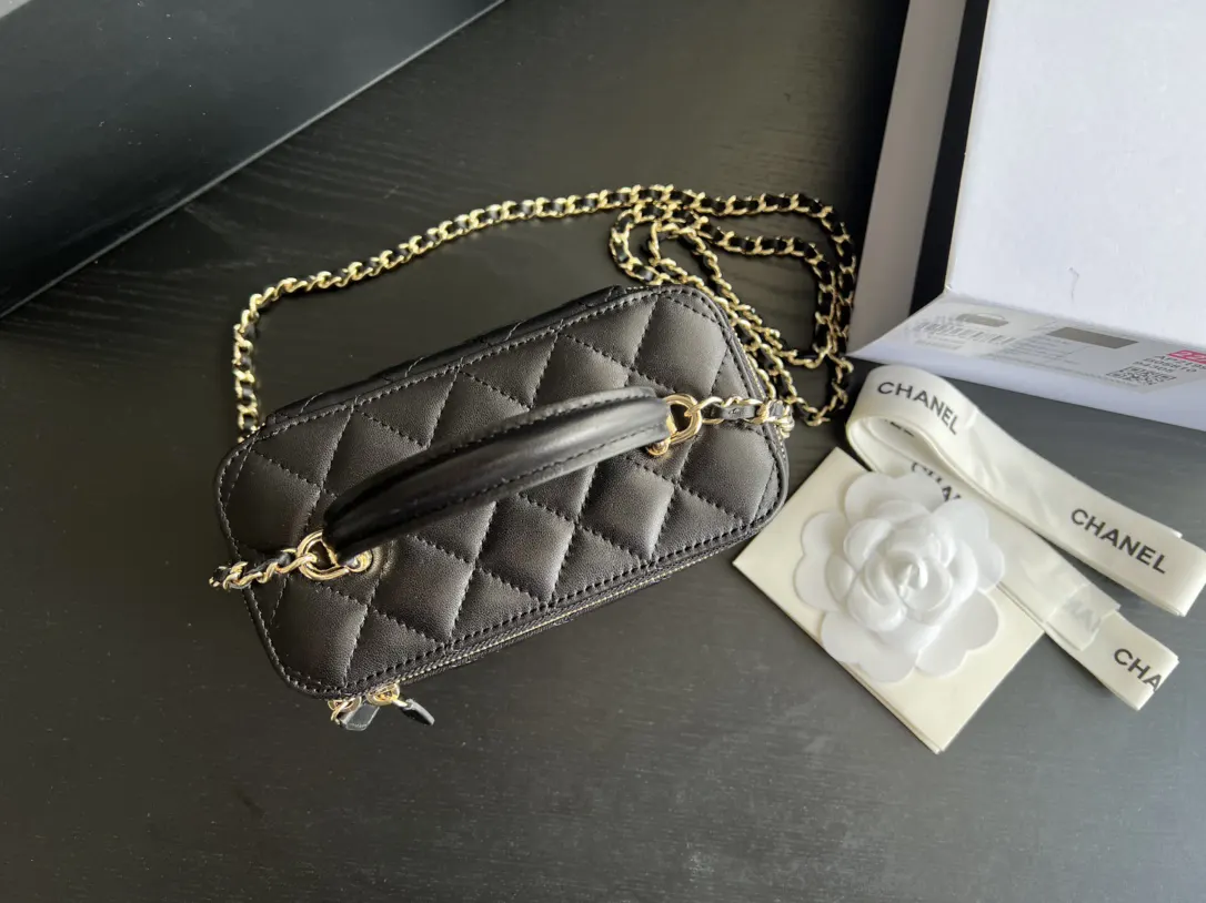 Chanel 19 Bag 黑色羊皮菱格链条包