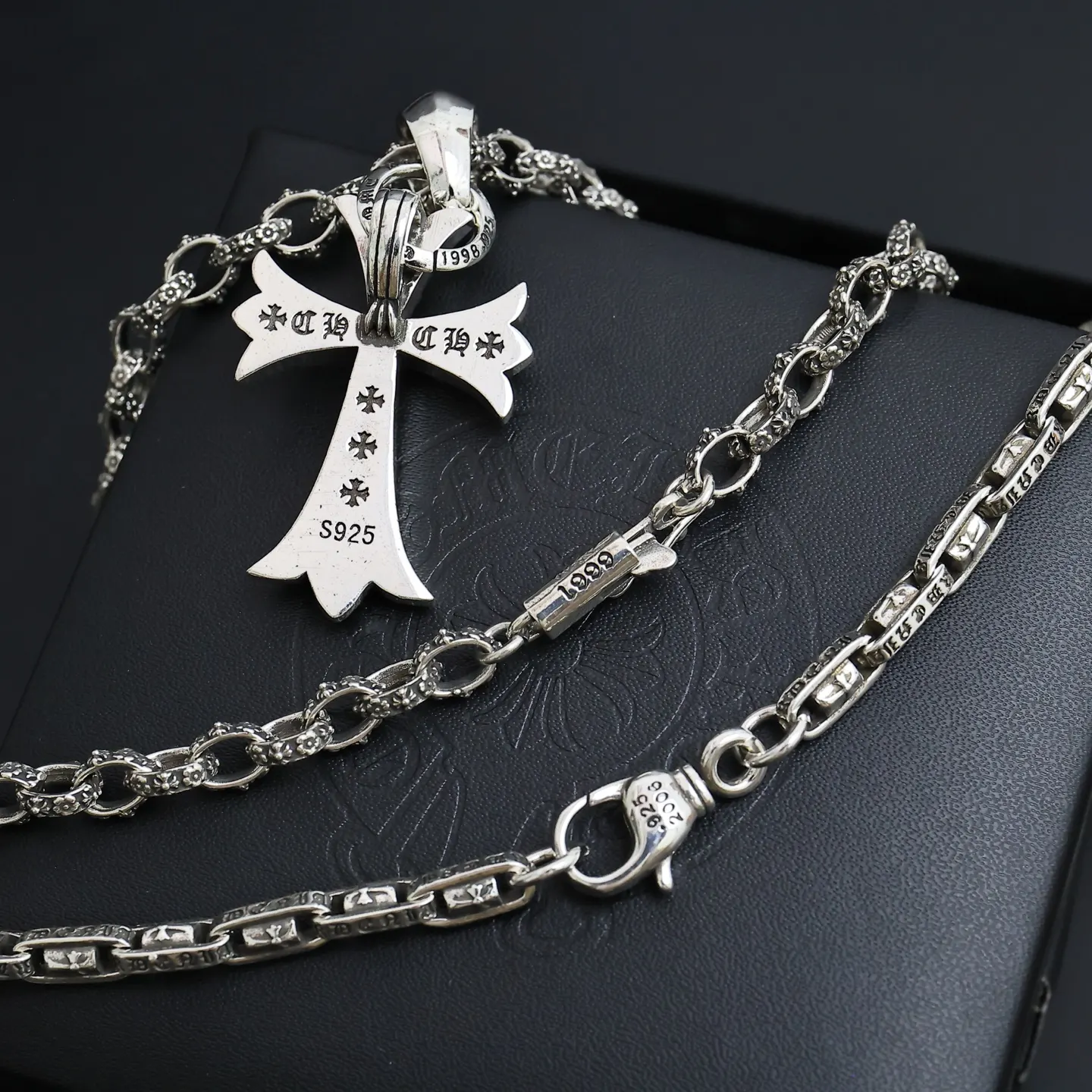 Chrome Hearts 項鍊 精致锁骨链款