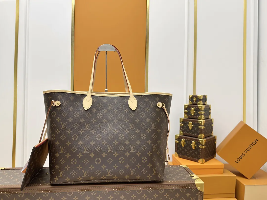 Louis Vuitton Monogram Clutch Bag Canvas