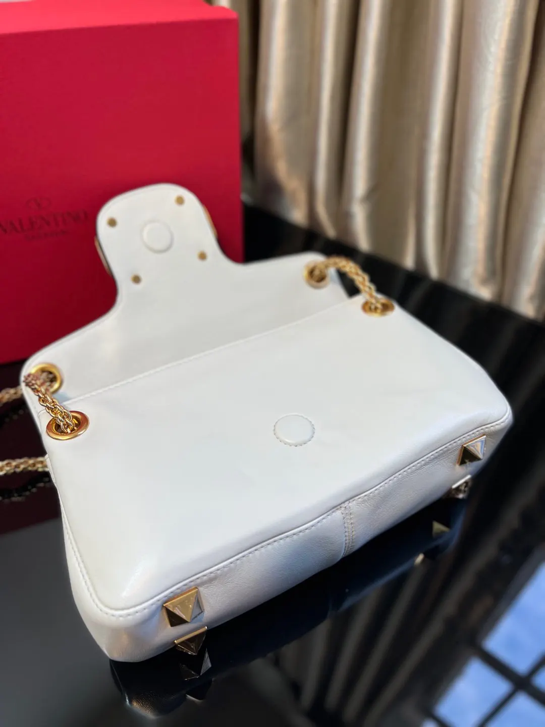 Garavani Stud Sig 双肩包 实用双肩款