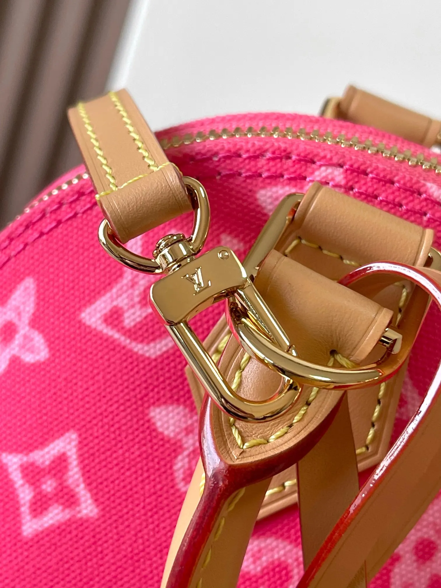 Louis Vuitton Alma 白色 皮革 手提包