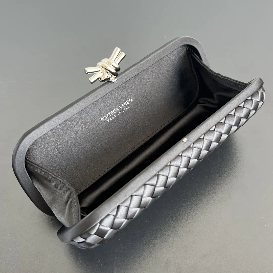 Bottega Veneta 化妆包 便携收纳款