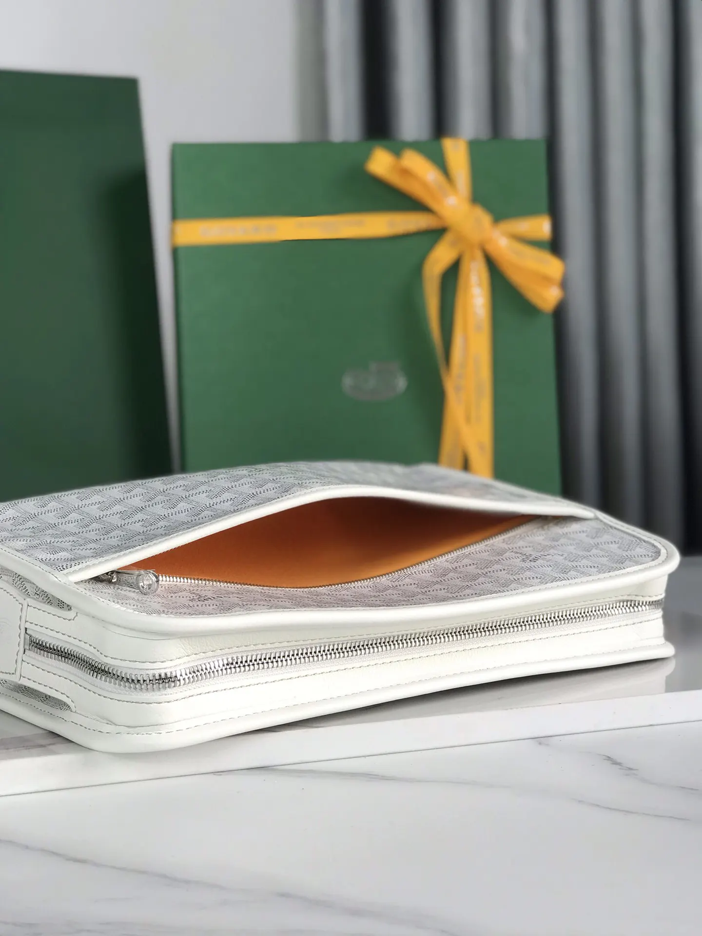 Goyard 黄色 牛皮 手拿包 精致手拿款