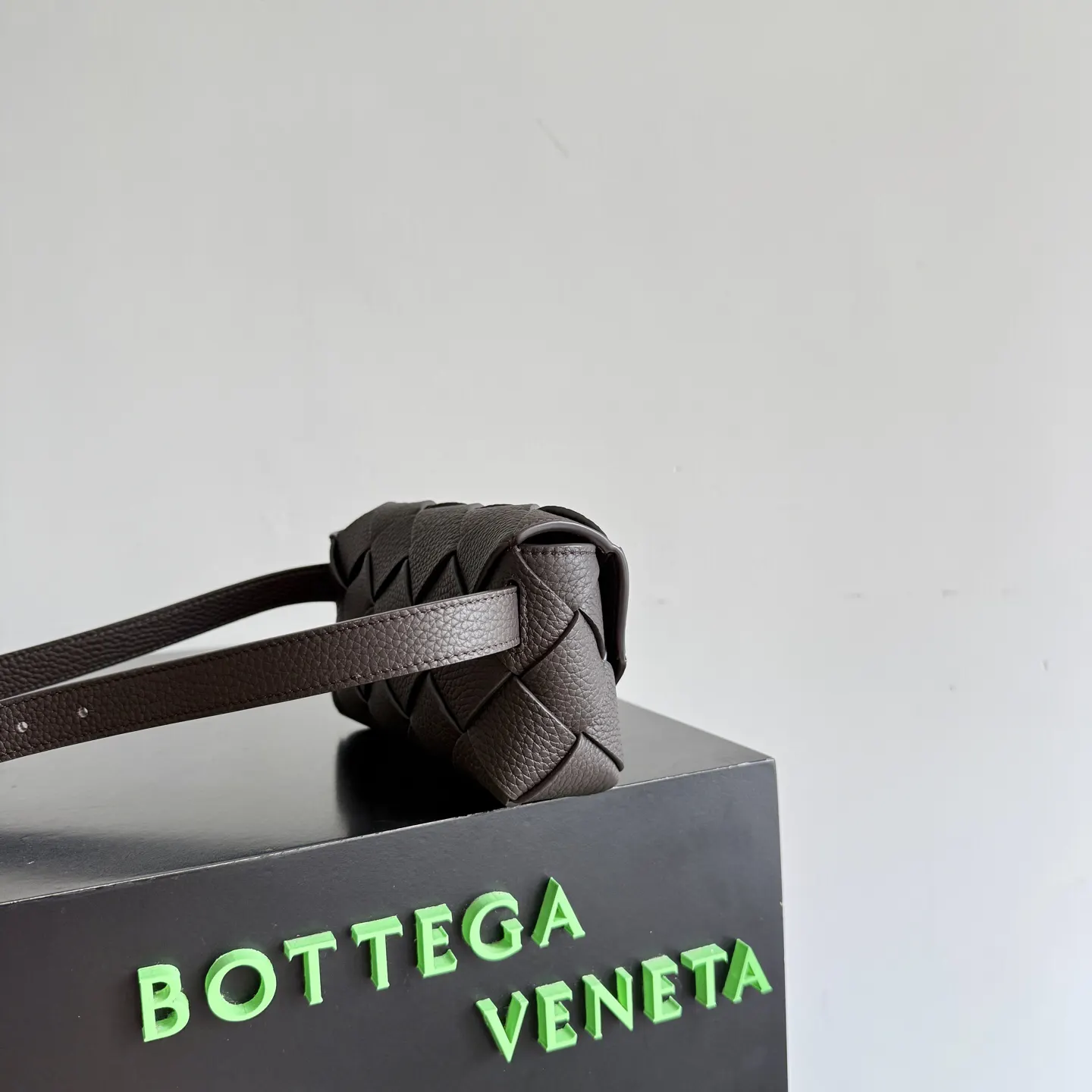 Bottega Veneta 小牛皮 手拿包 精致手拿款