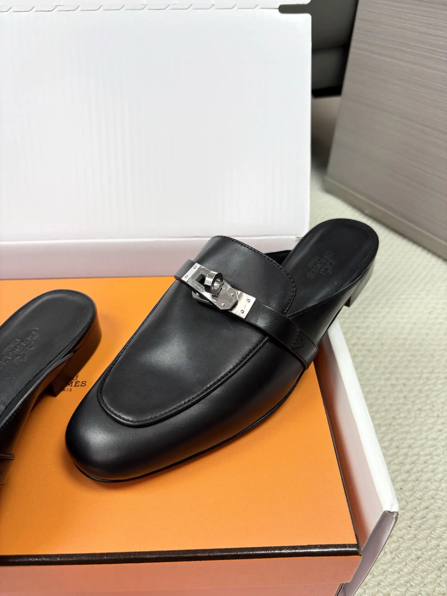 Hermès 樂福鞋