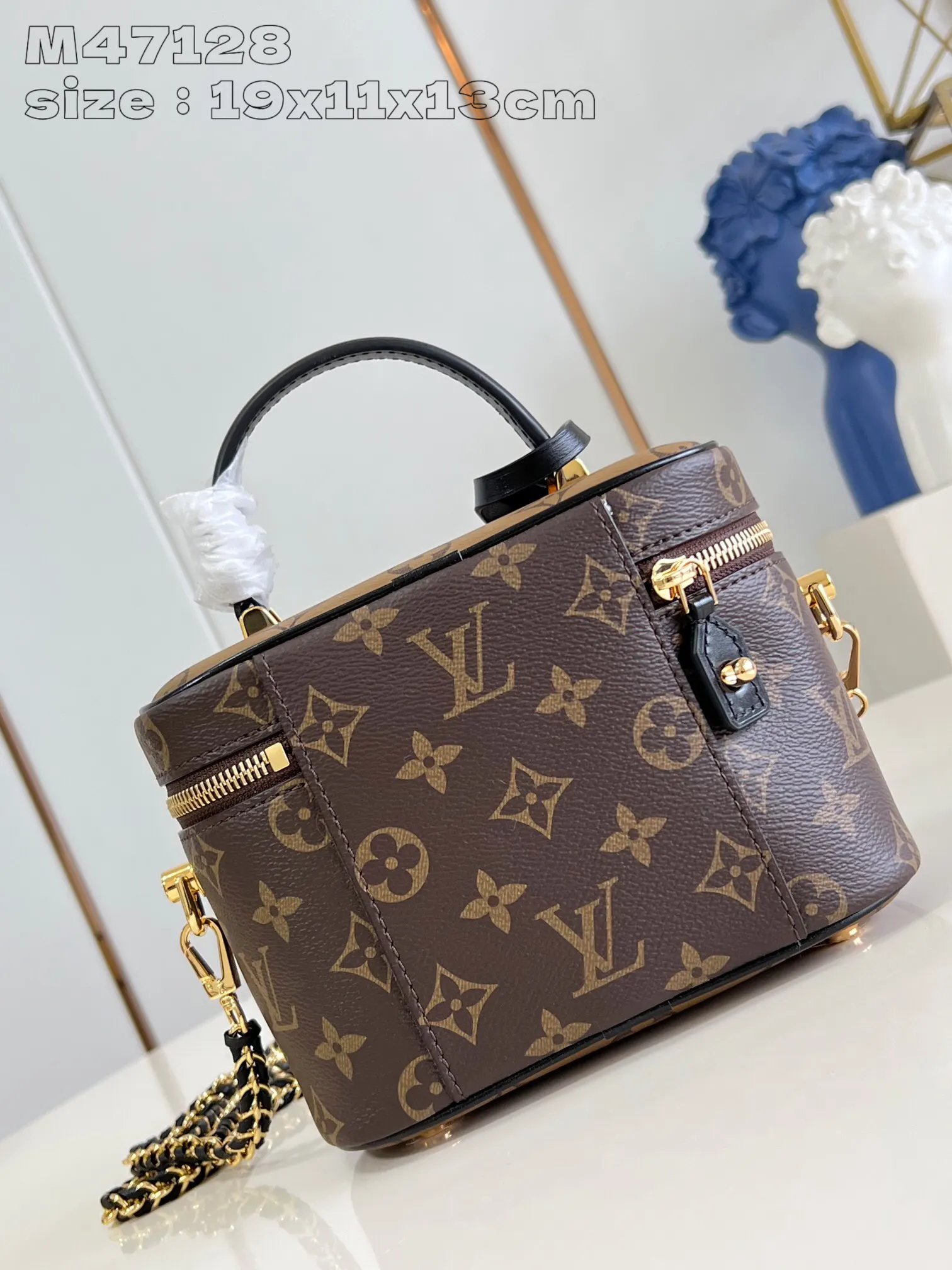Louis Vuitton Chain Bag Canvas