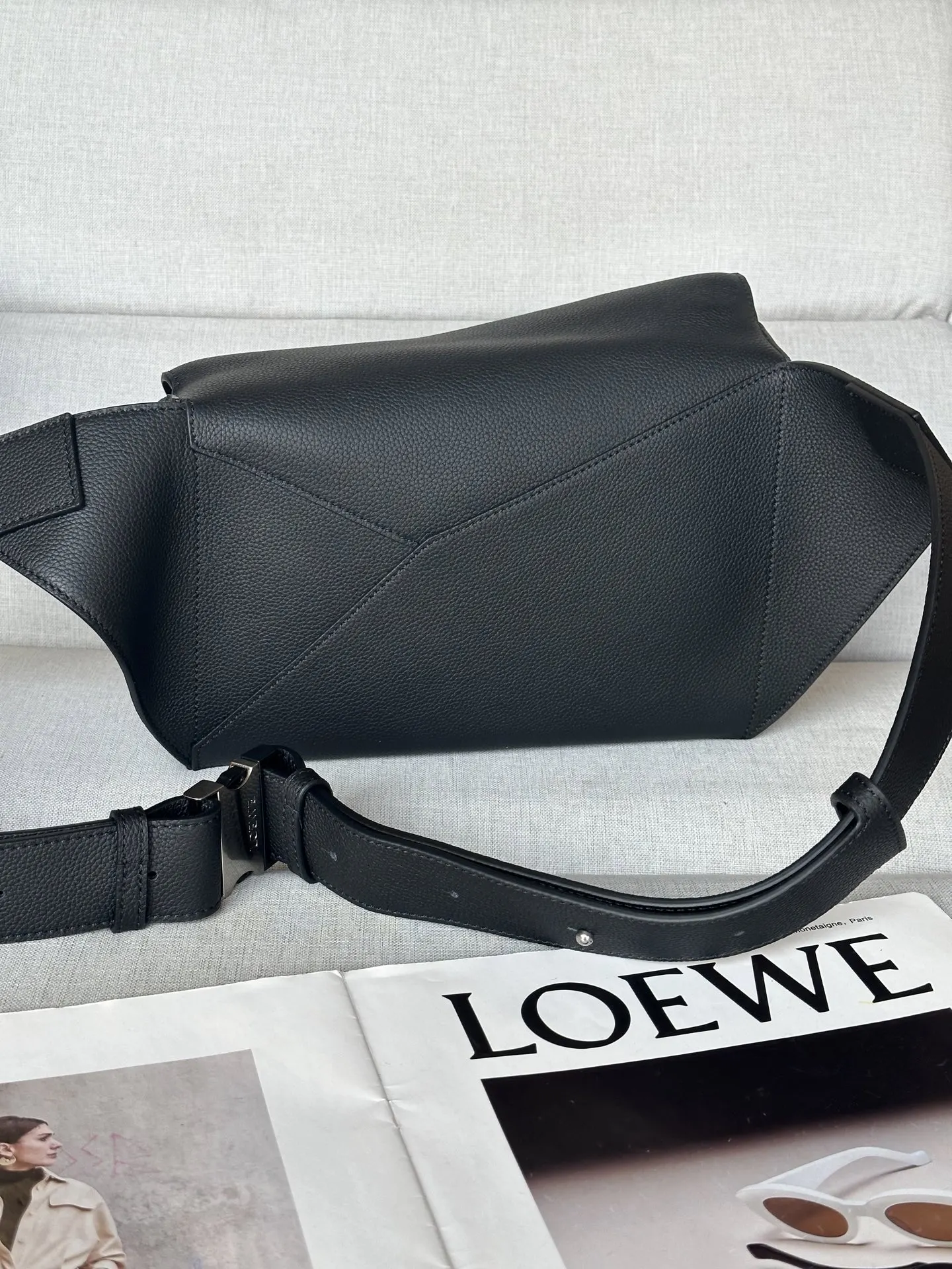 Loewe Puzzle 牛皮 腰包 休闲腰包款