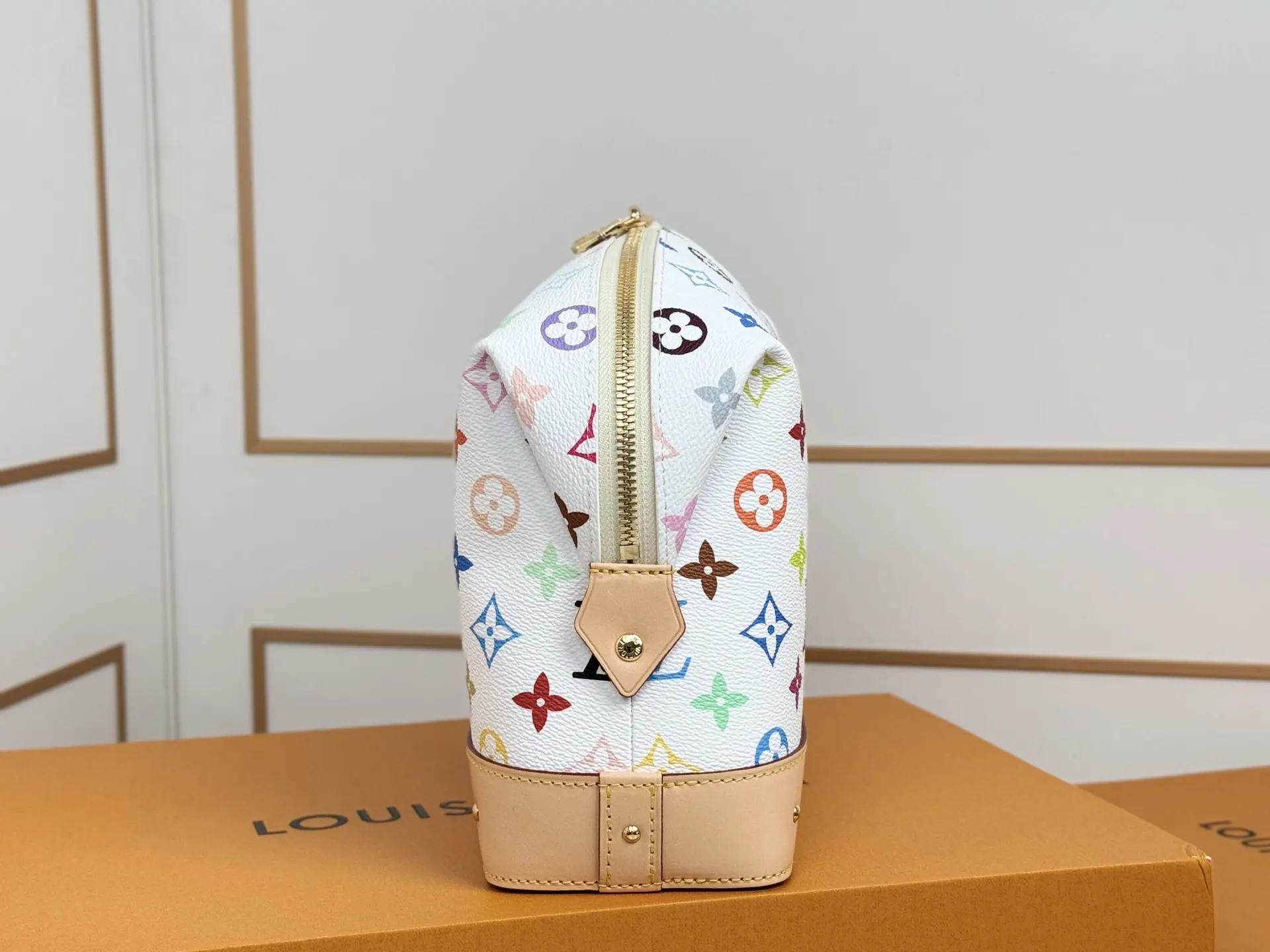 Cosmetic Pouch Travel Leather