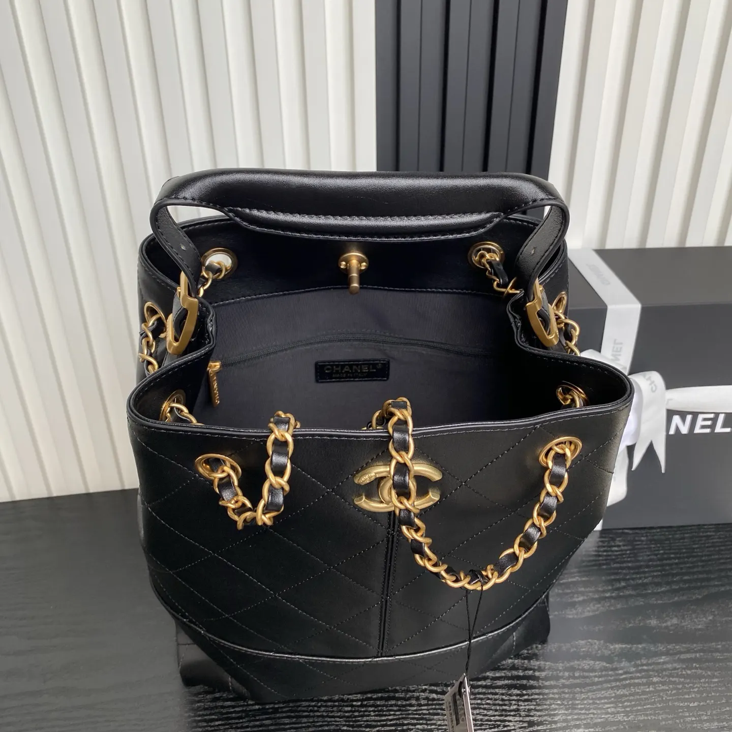 Chanel Tote Bag Leather