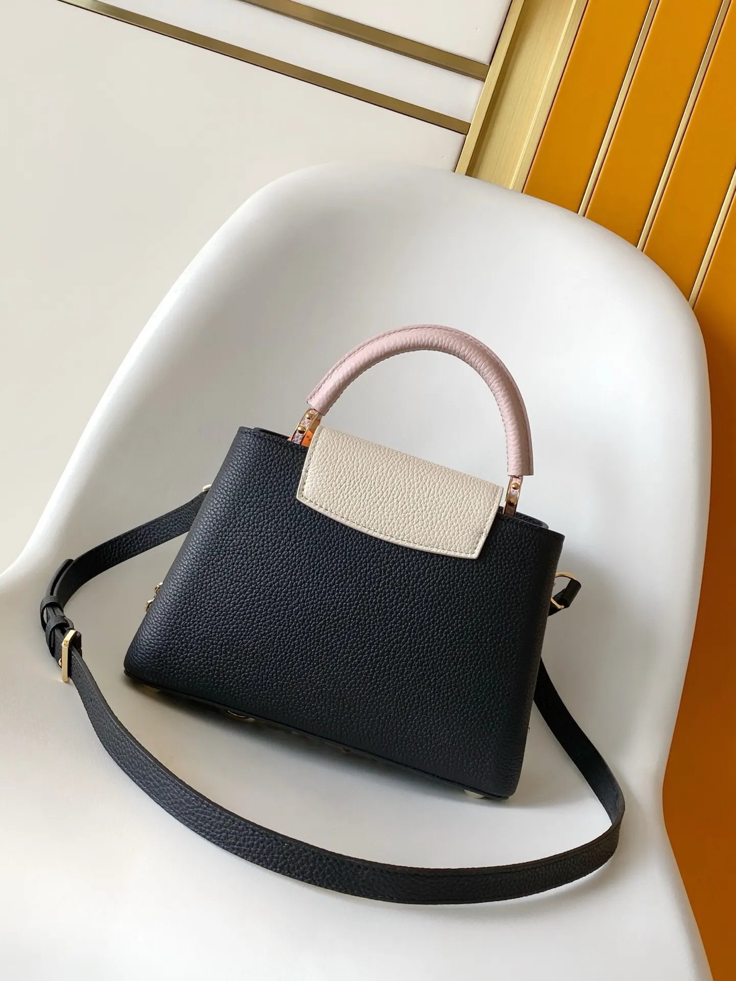 LV Capucines 黑色 米白 牛皮 链条包 精致链条款