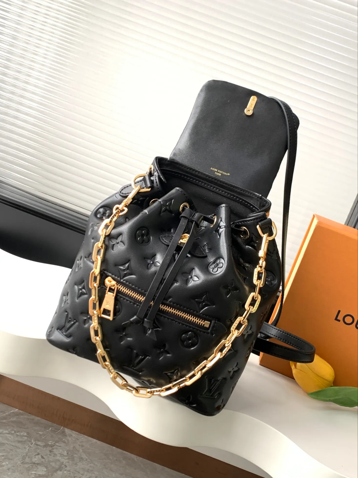 LV 黑色 牛皮 雙肩包 实用雙肩款
