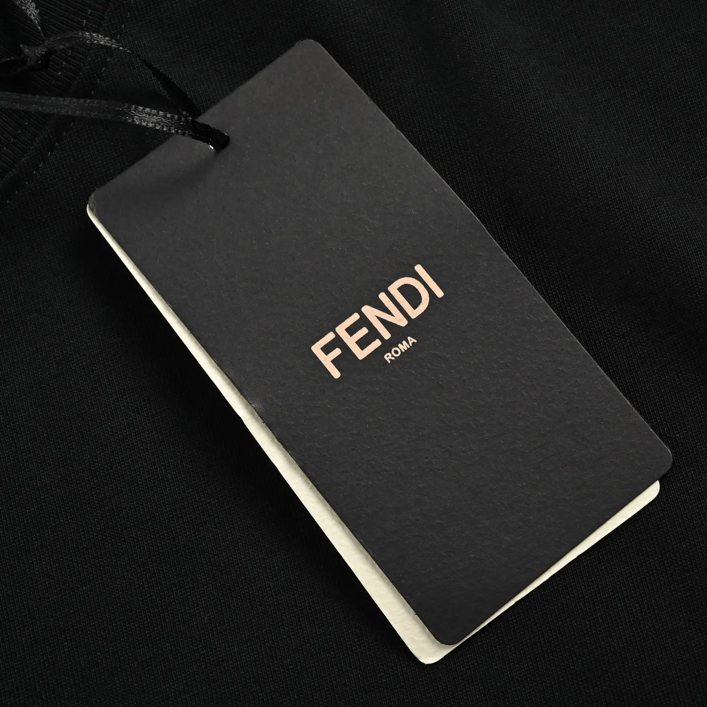 Fendi 刺繡 短袖T恤 日常百搭款(數字8) Fendi 刺繡 短袖T恤 日常百搭款(數字8)
