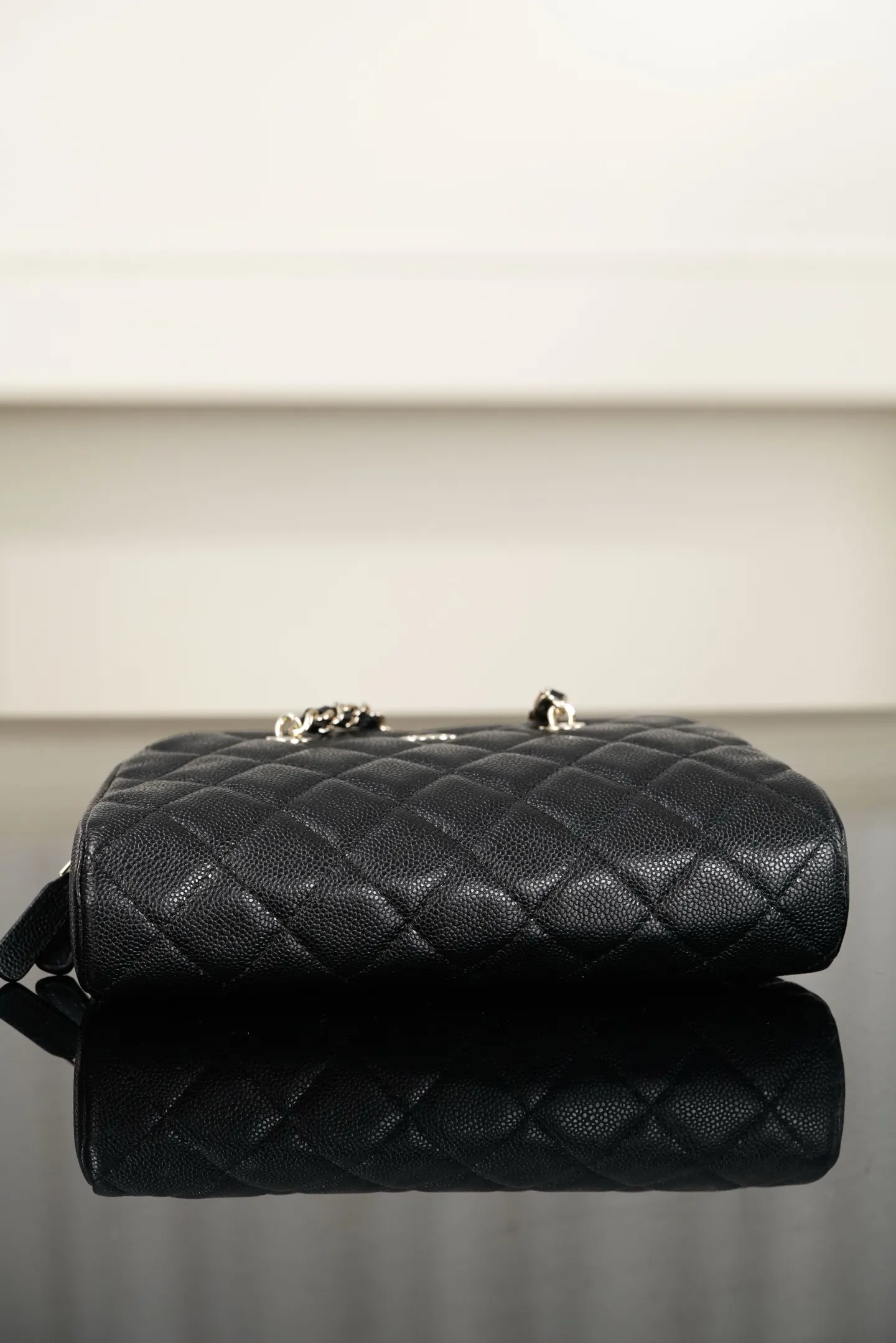 Black Gold Chain Bag Classic Image 9 Black Gold Chain Bag Classic Image 9