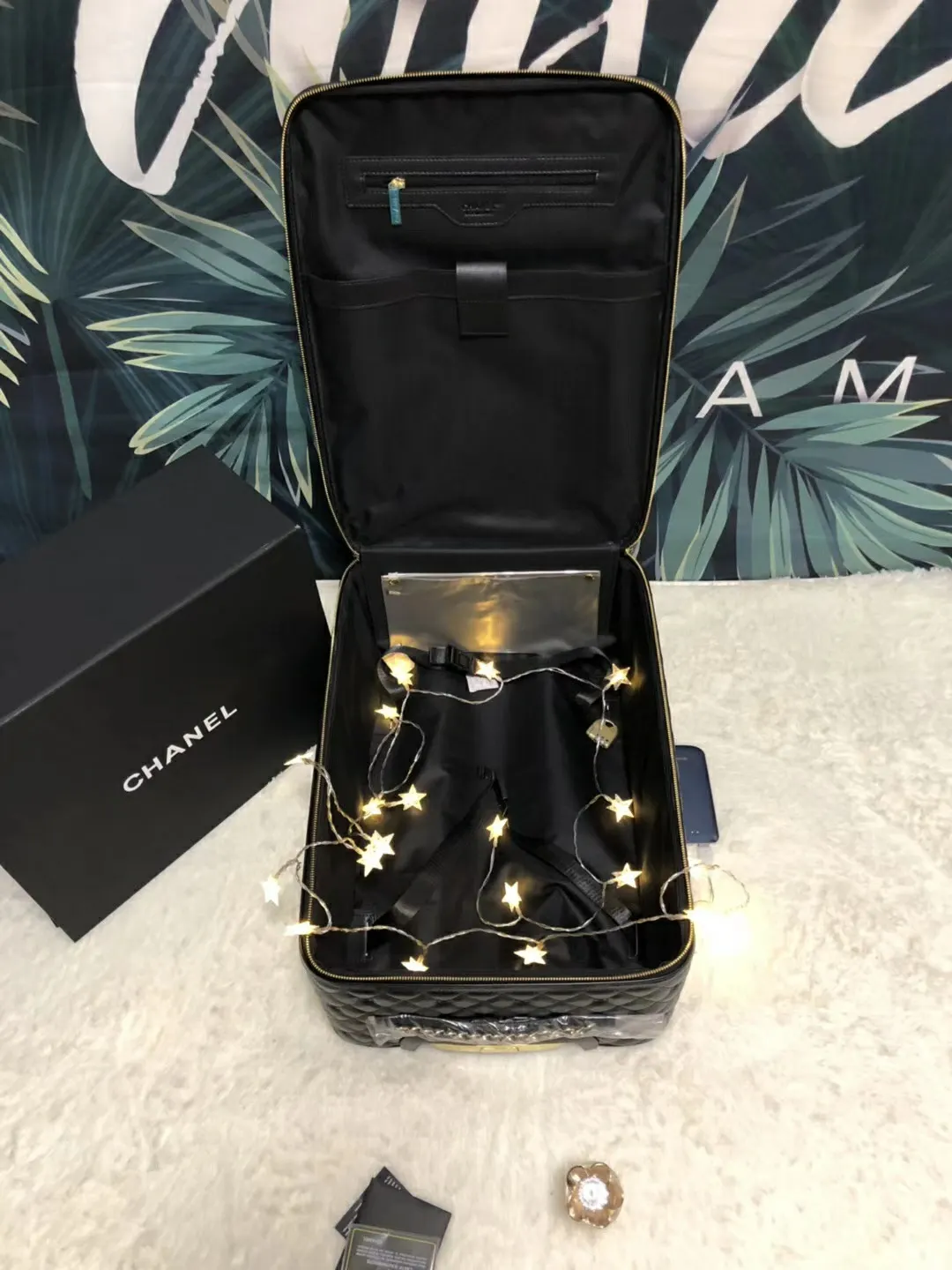 CHANEL 把 她 带上吧 伴你度过愉快的旅程 行李箱 旅行拉杆款 輕便出行款