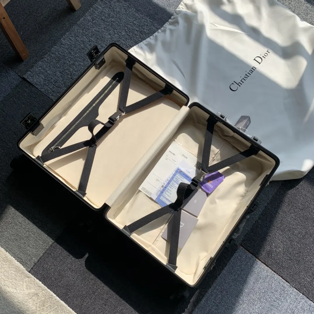 老花 度最火的款式 Cistian 老花復古行李箱 旅行拉杆款 輕便出行款(數字9) 老花 度最火的款式 Cistian 老花復古行李箱 旅行拉杆款 輕便出行款(數字9)