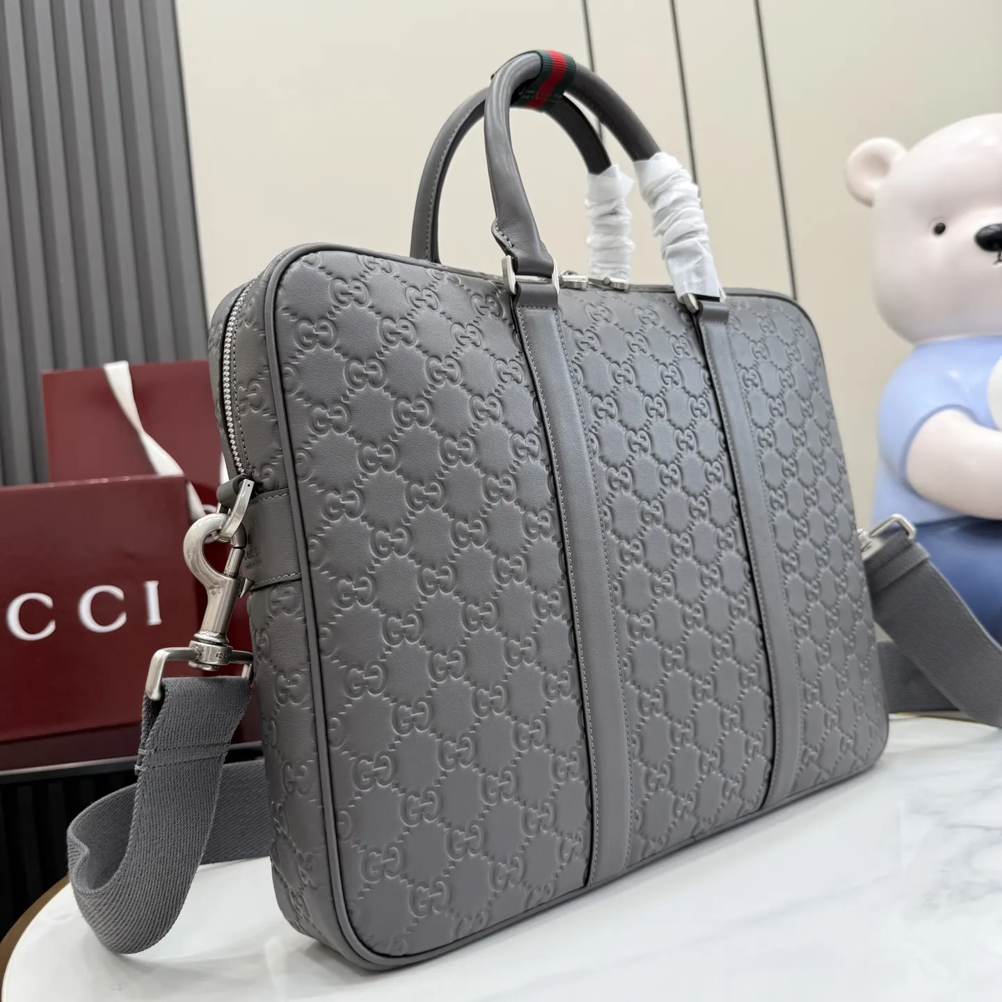 Gucci GG Emblem 灰色 米色 帆布 公文包 商務通勤款