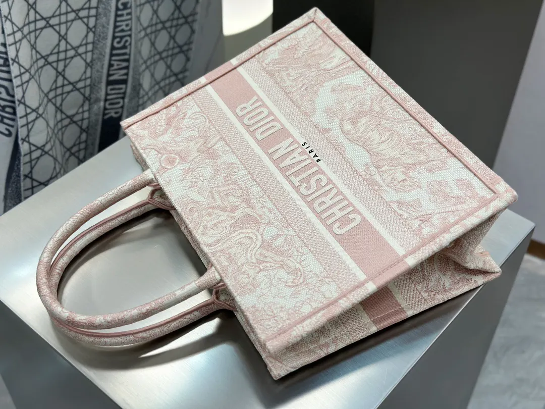 粉色 好喜欢 微妙的奢华感 温柔又梦幻 进口高密度刺繡 托特包 大容量托特款