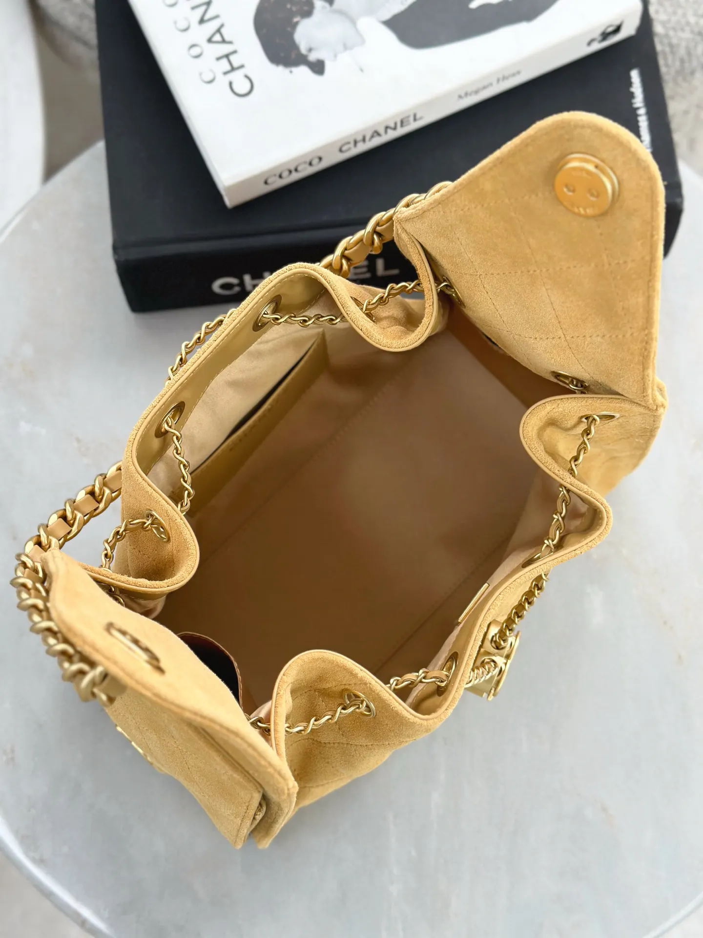 Chanel Suede Hobo Underarm Bag Shoulder Back Image 8 Chanel Suede Hobo Underarm Bag Shoulder Back Image 8