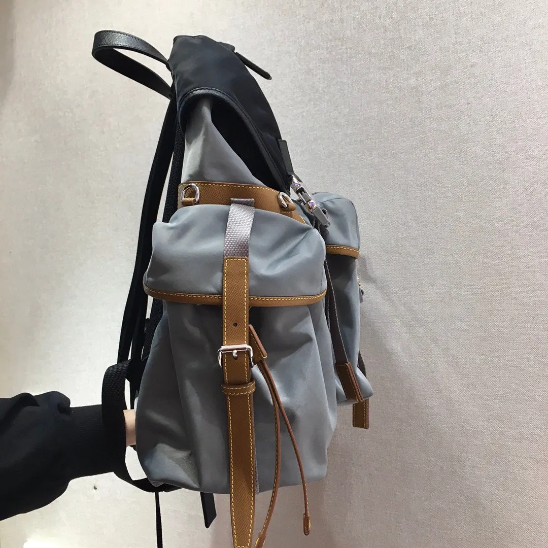 Saffiano 雙肩包 实用雙肩款