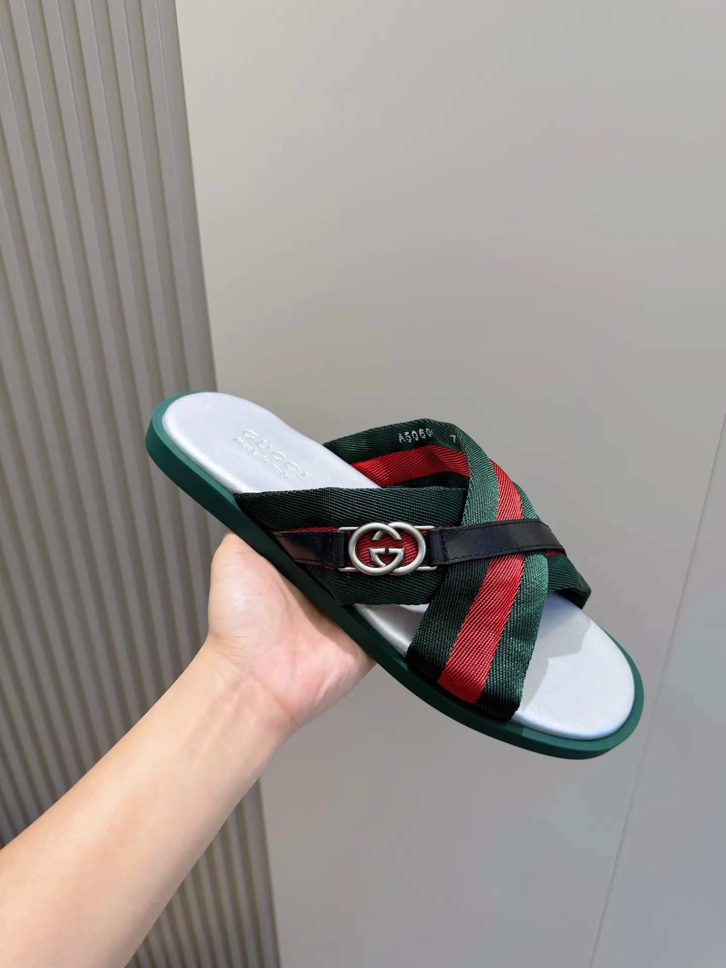 Gucci Web织带交叉带拖鞋 黑色红绿白底