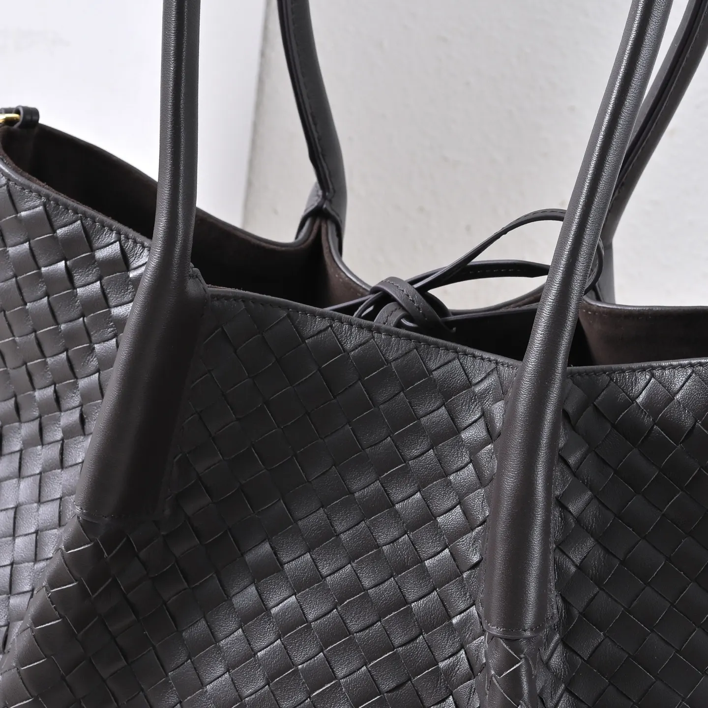Bottega Veneta 牛皮 托特包 大容量托特款