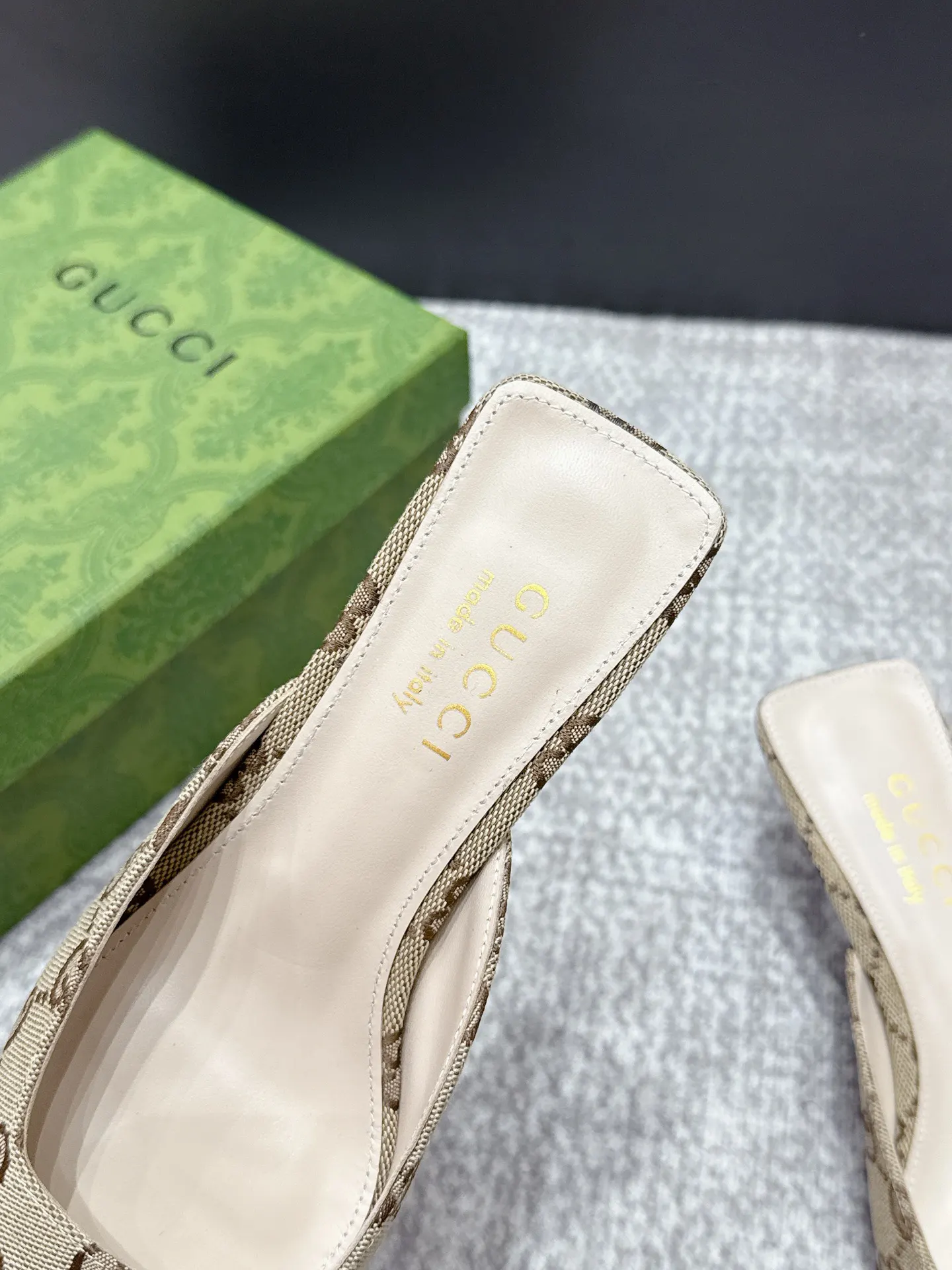 Gucci Logo Sneakers Image 7 Gucci Logo Sneakers Image 7