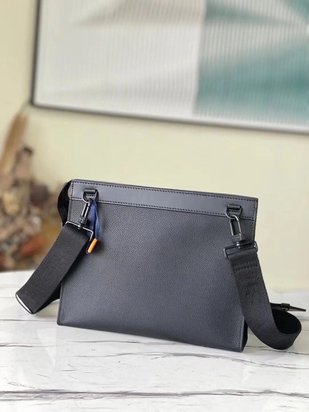 LV Pochette 郵差包(數字3) LV Pochette 郵差包(數字3)