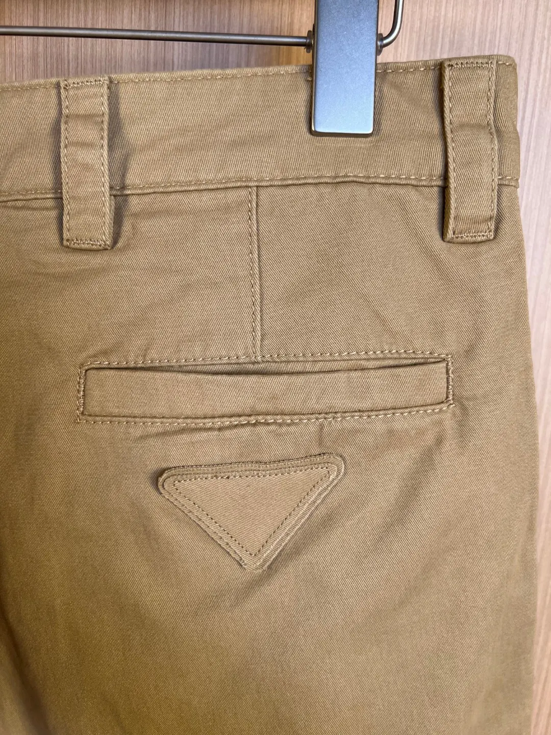 Prada 棉质 三角标 短裤 休闲宽松