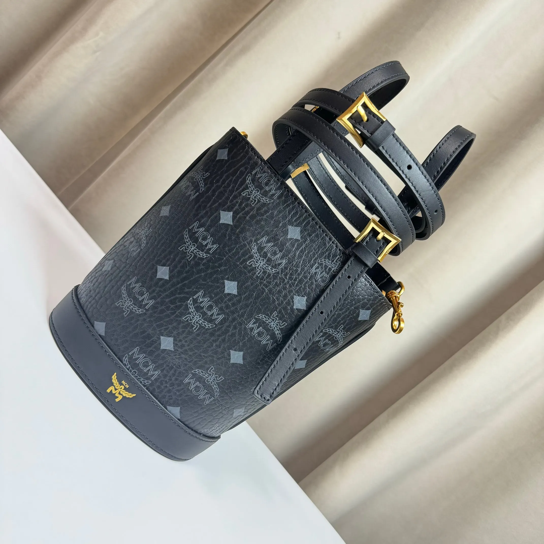 Monogram Bucket Bag Casual
