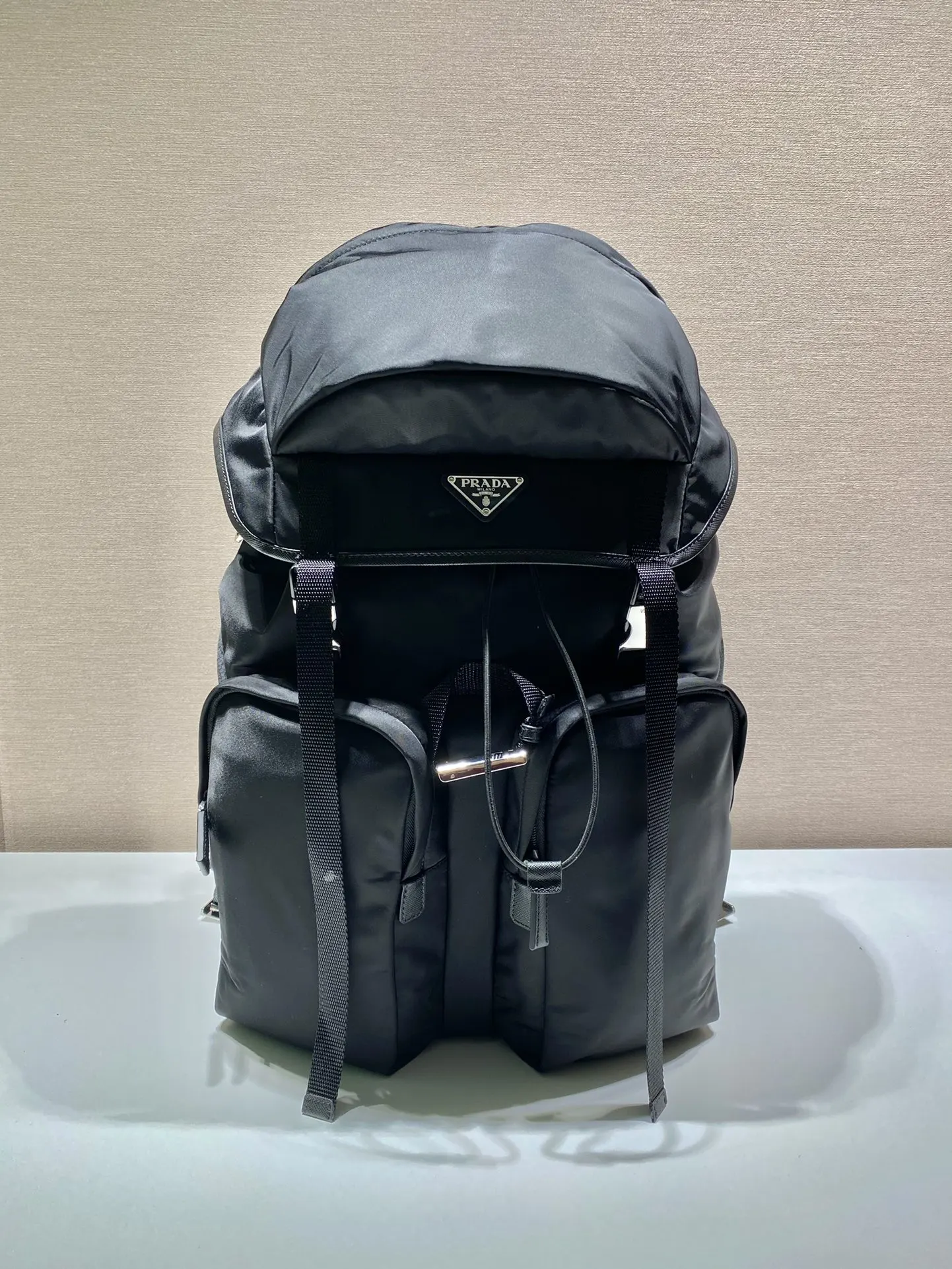 尼龍 登山包 雙肩背包采用进口尼龍面 雙肩包 实用雙肩款
