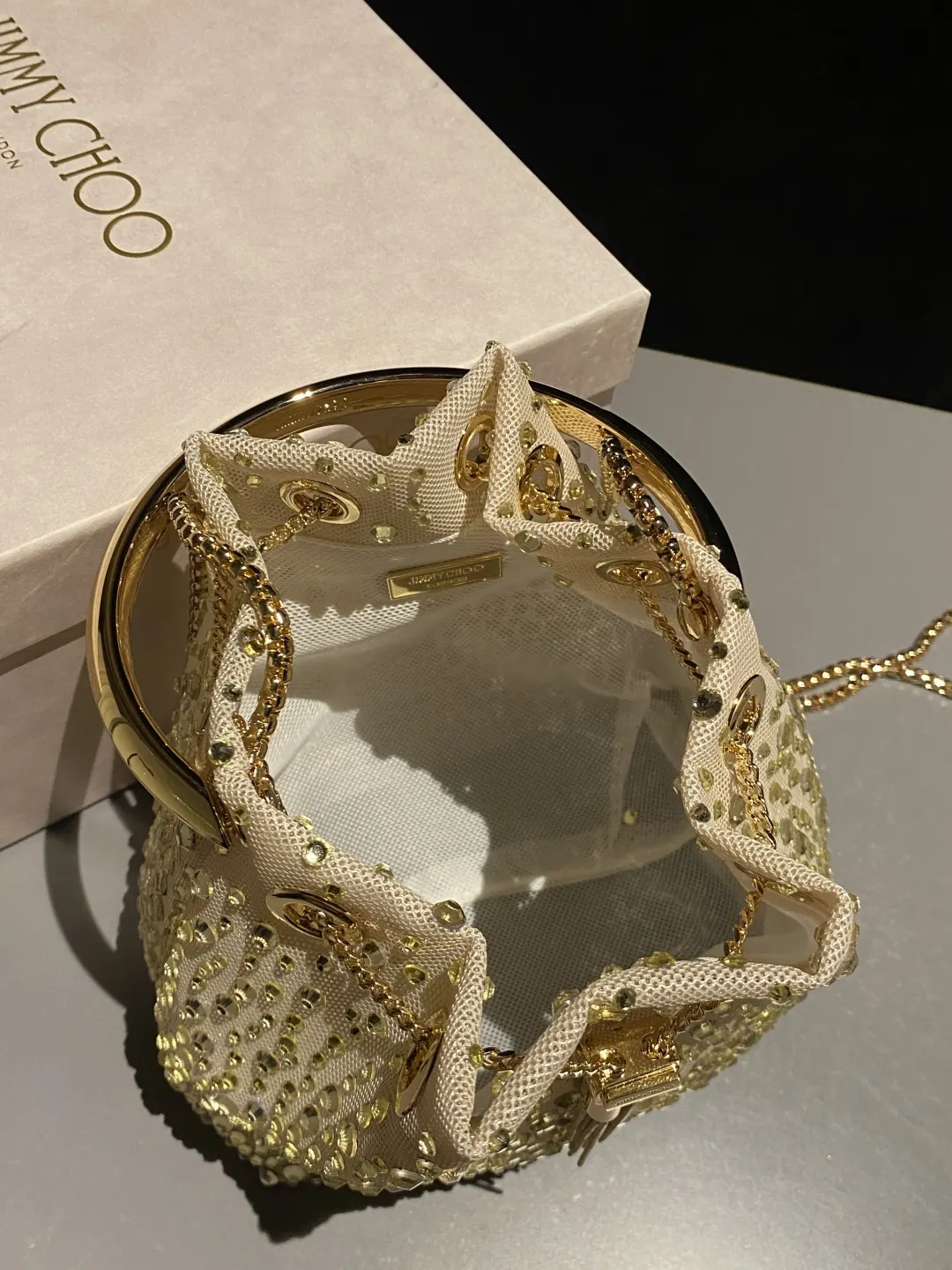 白色 Jimmy Choo 水桶包 休閒水桶款