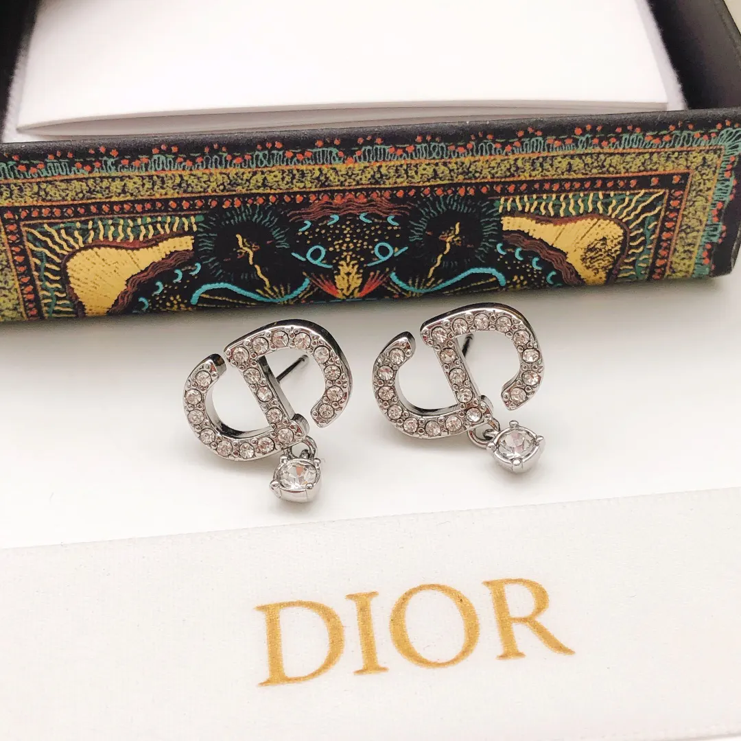 Dior 水晶CD耳饰 精致