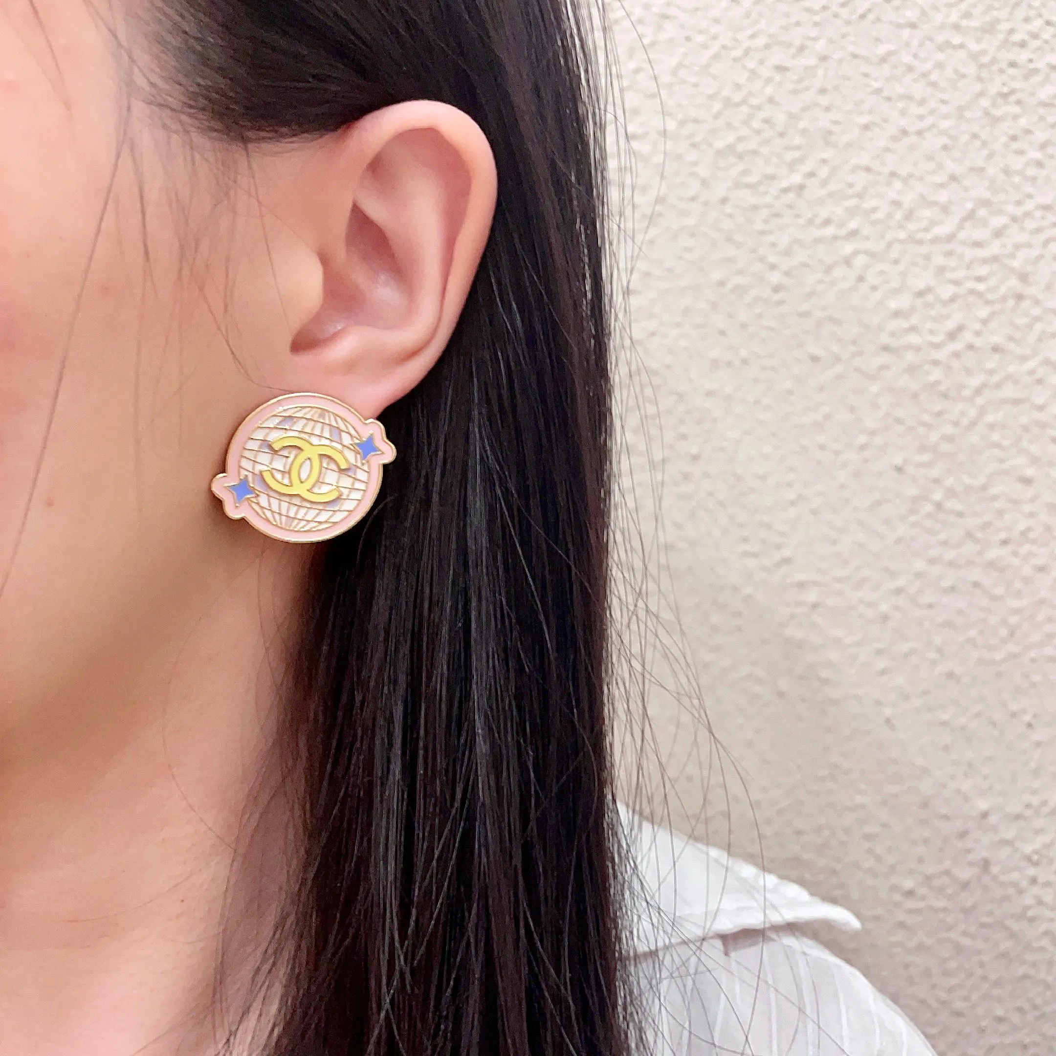 Chanel 双C 耳钉 小巧点缀 耳饰