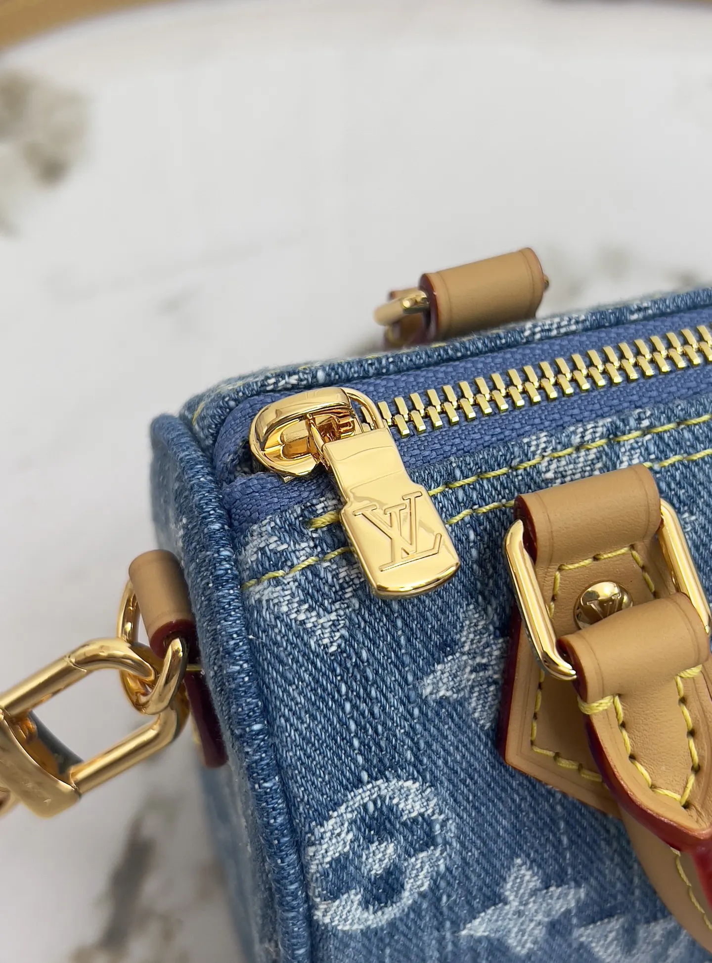 Louis Vuitton M81213 牛仔蓝 老花 手提包 实拍款01