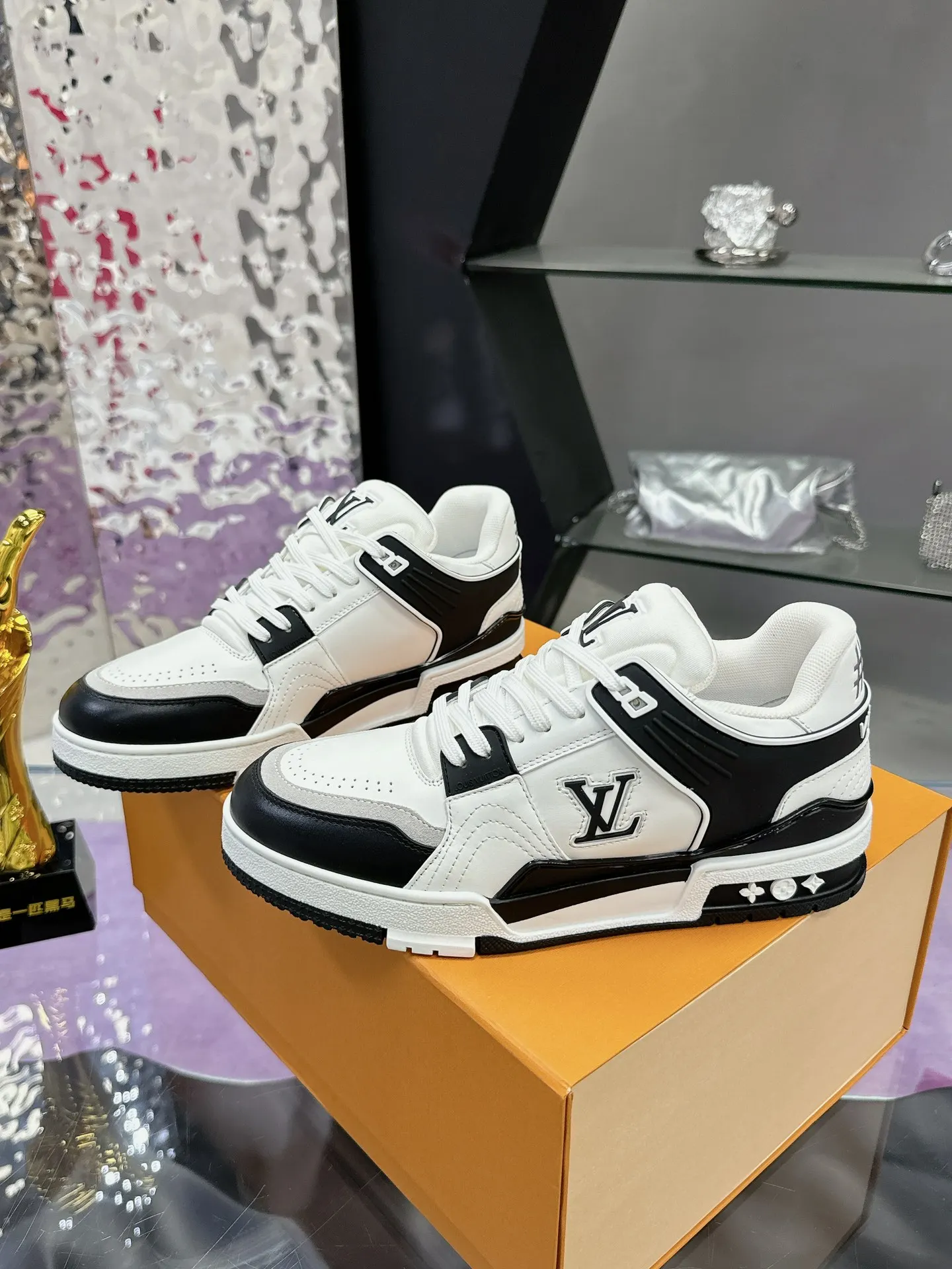 Louis Vuitton 运动鞋