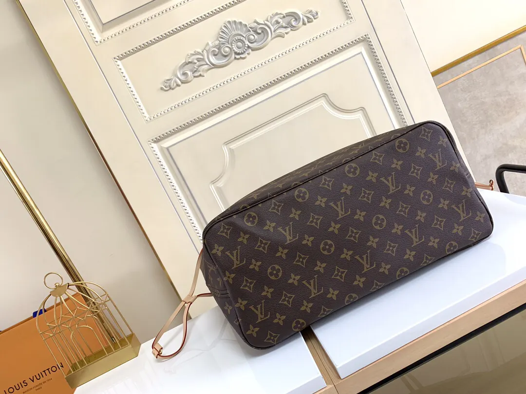 LV Neverfull 帆布 手拿包 精致手拿款