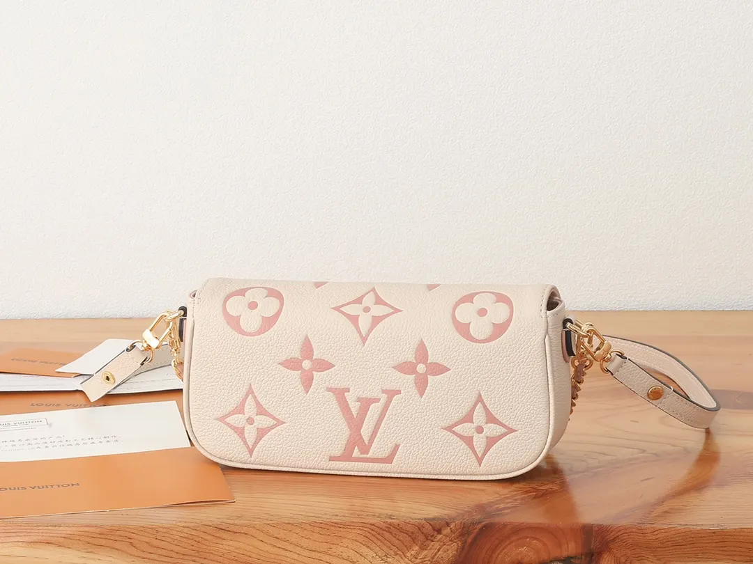 White Hobo Shoulder Bag Vintage Leather