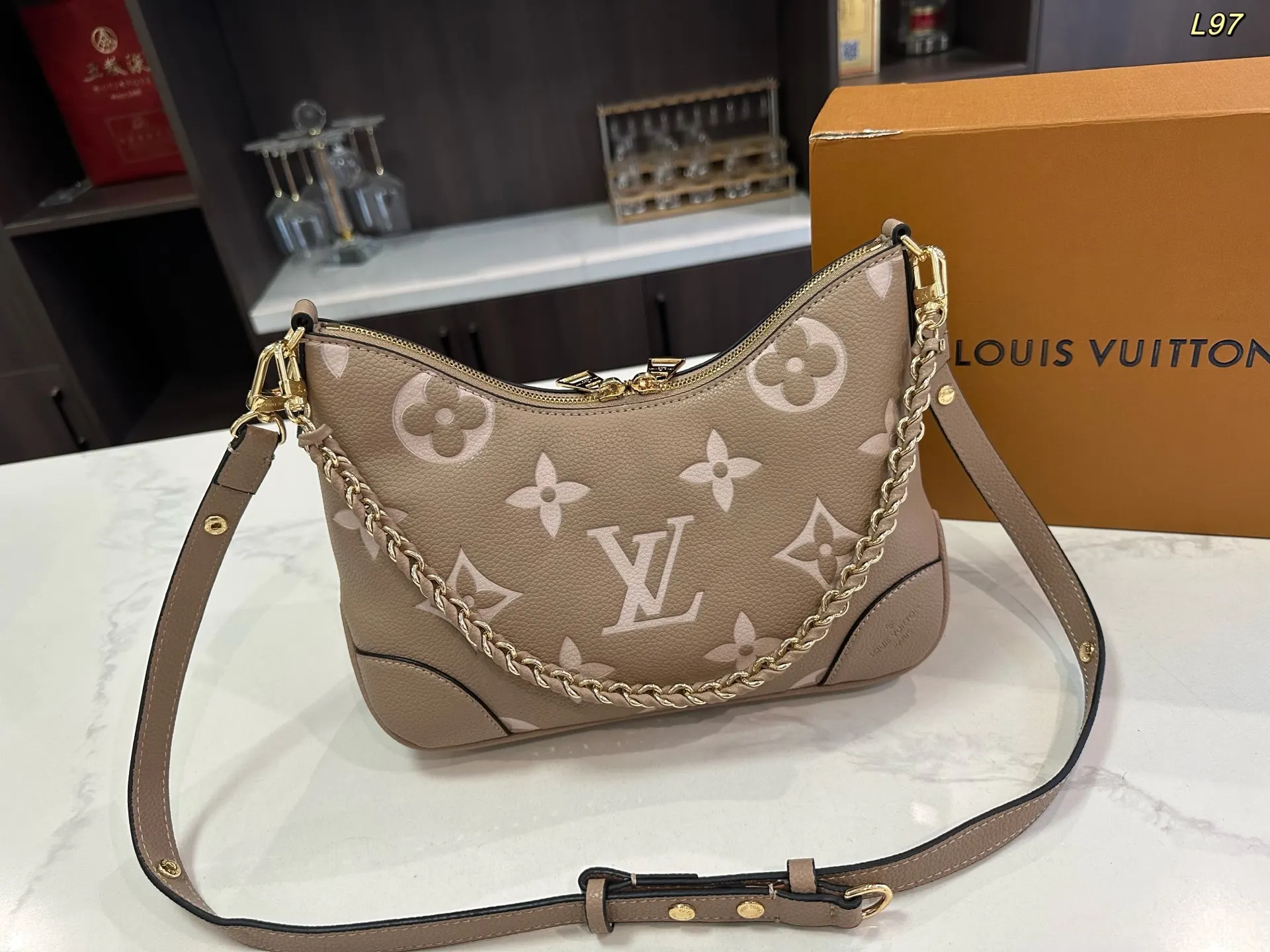 Louis Vuitton Crossbody Bag Lightweight